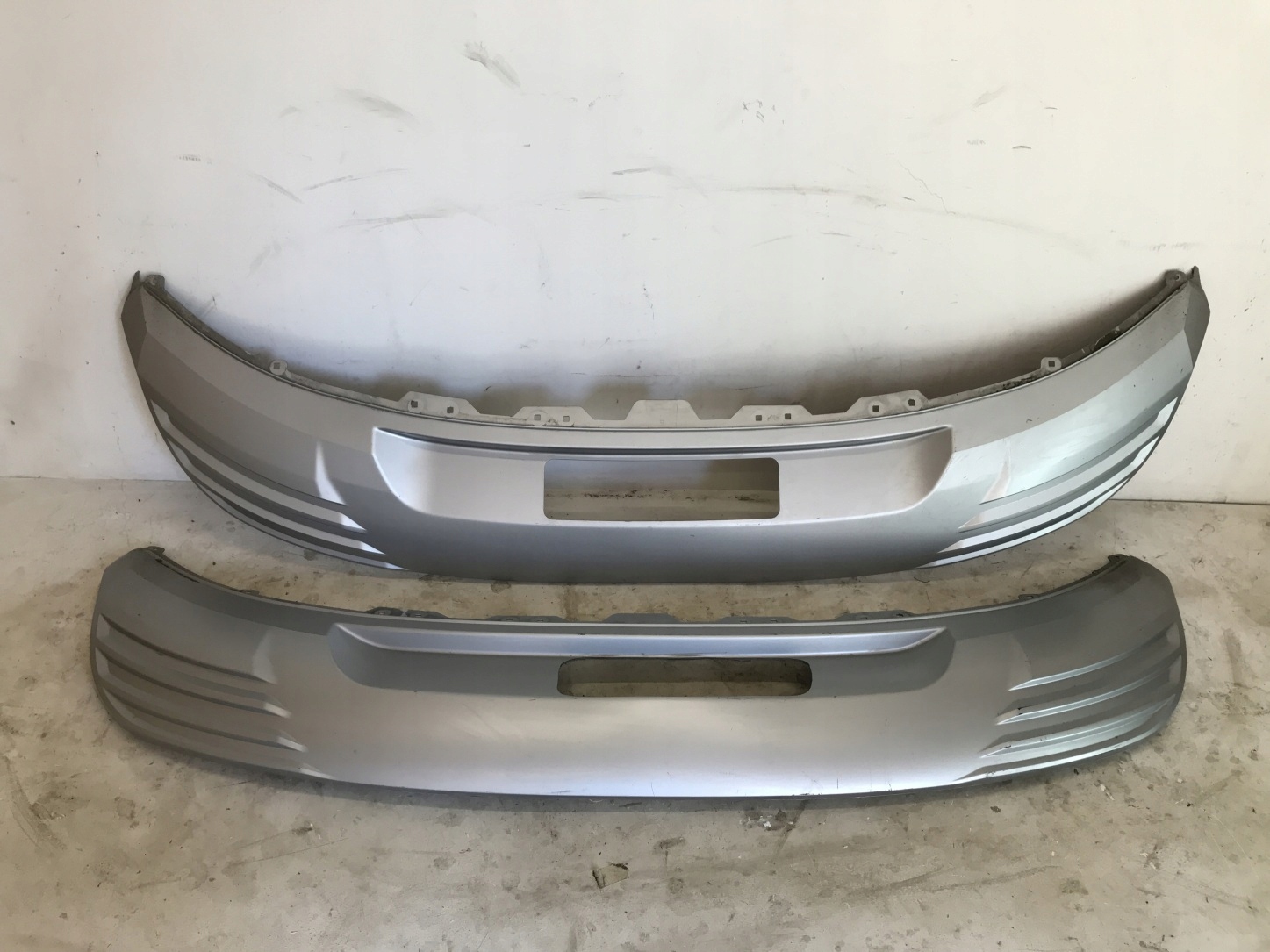 AUDI E-TRON СПОЙЛЕР ЗАДНЬОГО БАМПЕРА 4KE807835