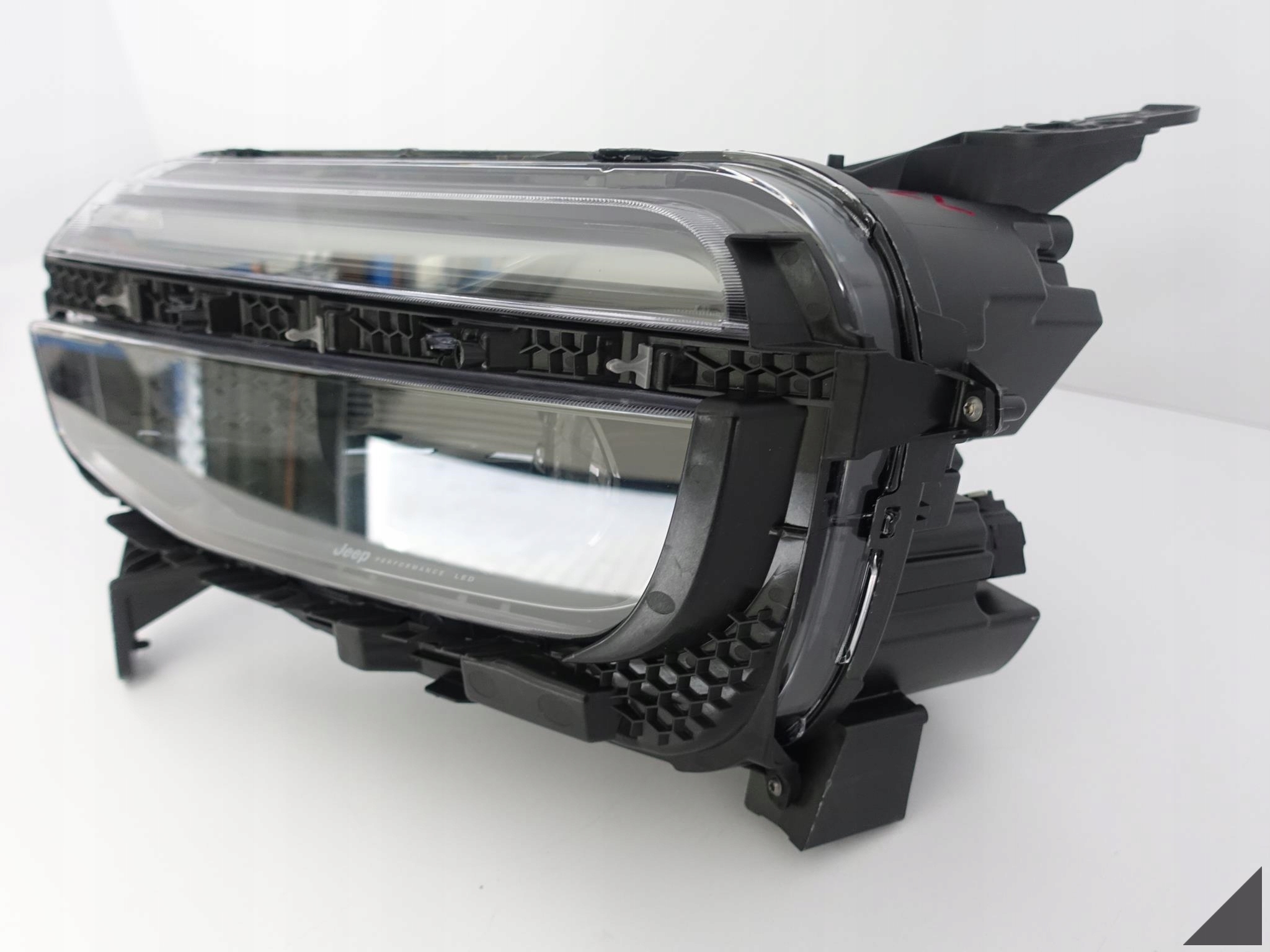 JEEP AVENGER 22- PERFORMANCE HIGH FULL LED LAMPA L Producent części Jeep OE