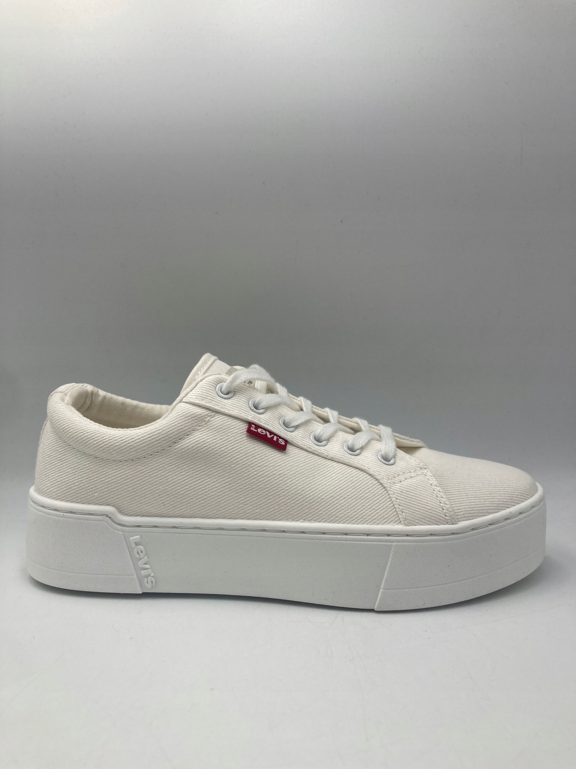 Levi's Tijuana 2.0 boty na platformě velikost 38