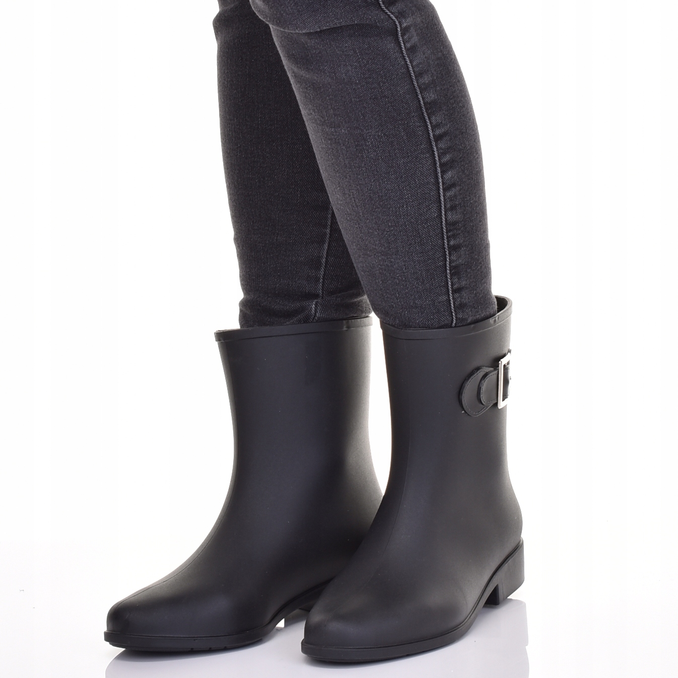 KRÓKIE DAMSKIE KALOSZE WSUWANE CZARNE LEKKIE NIEPRZEMAKALNE BUTY Z KOKARDĄ Marka inna