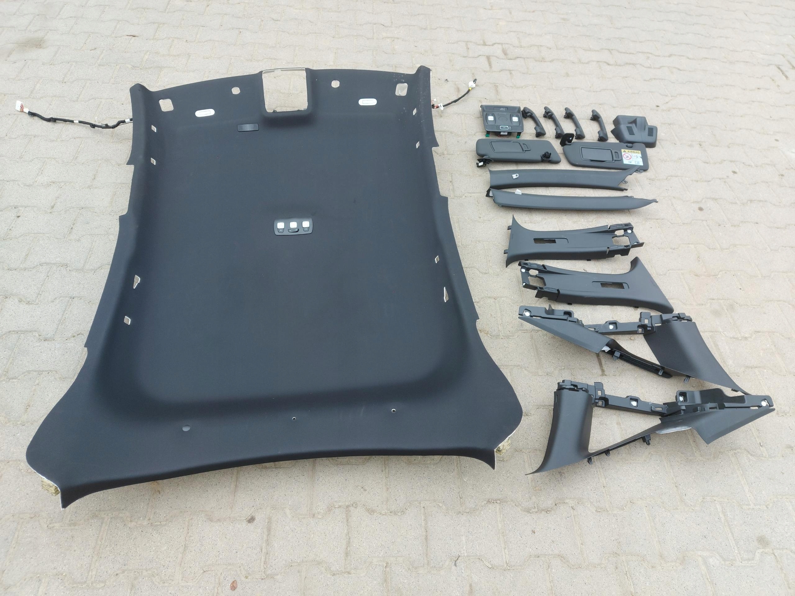 Renault Arkana, RS-Line PODSUFITKA PLASTIKI KPL