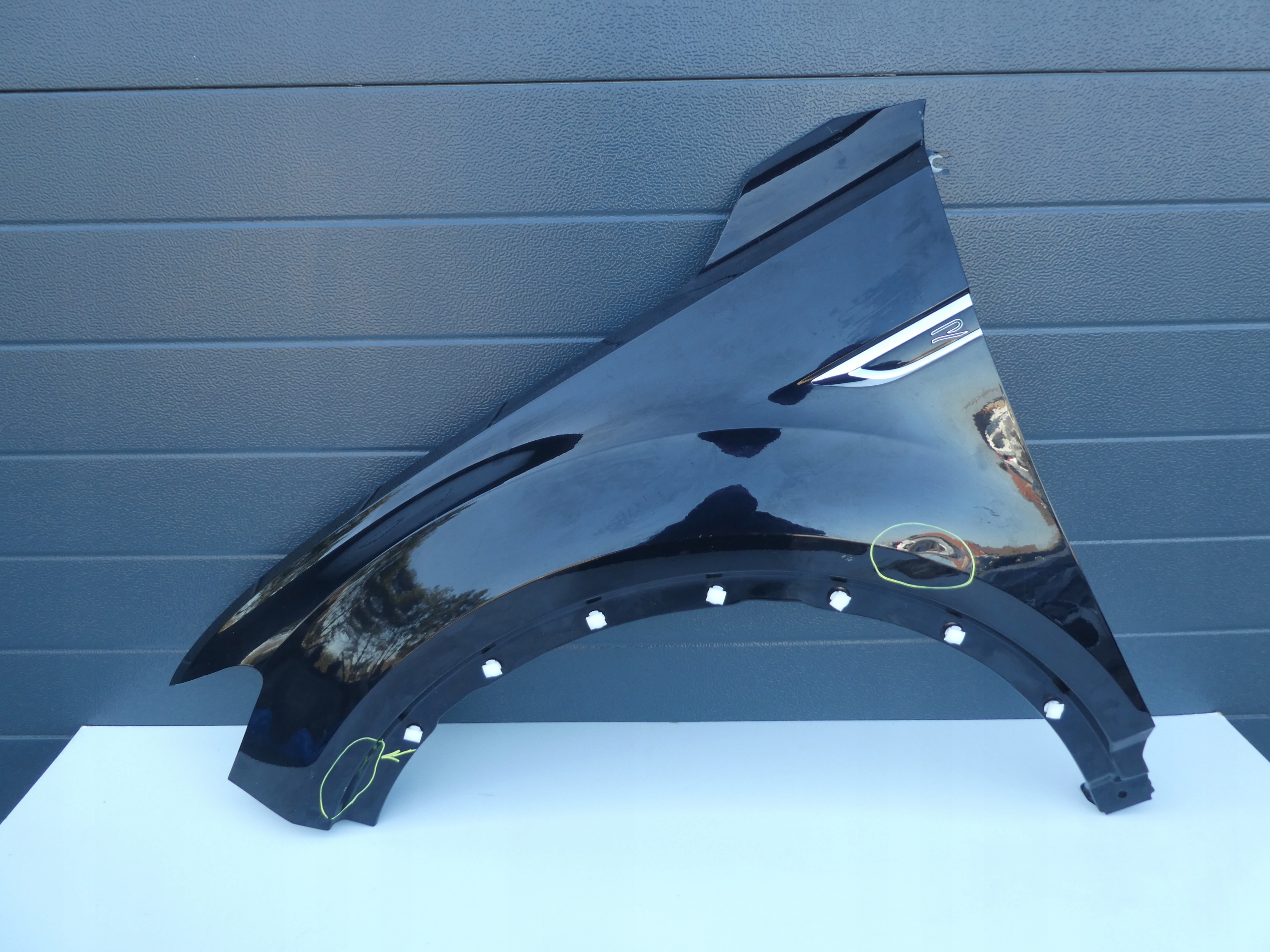 fender front front left VW T-ROC 2GA 2GA821105A