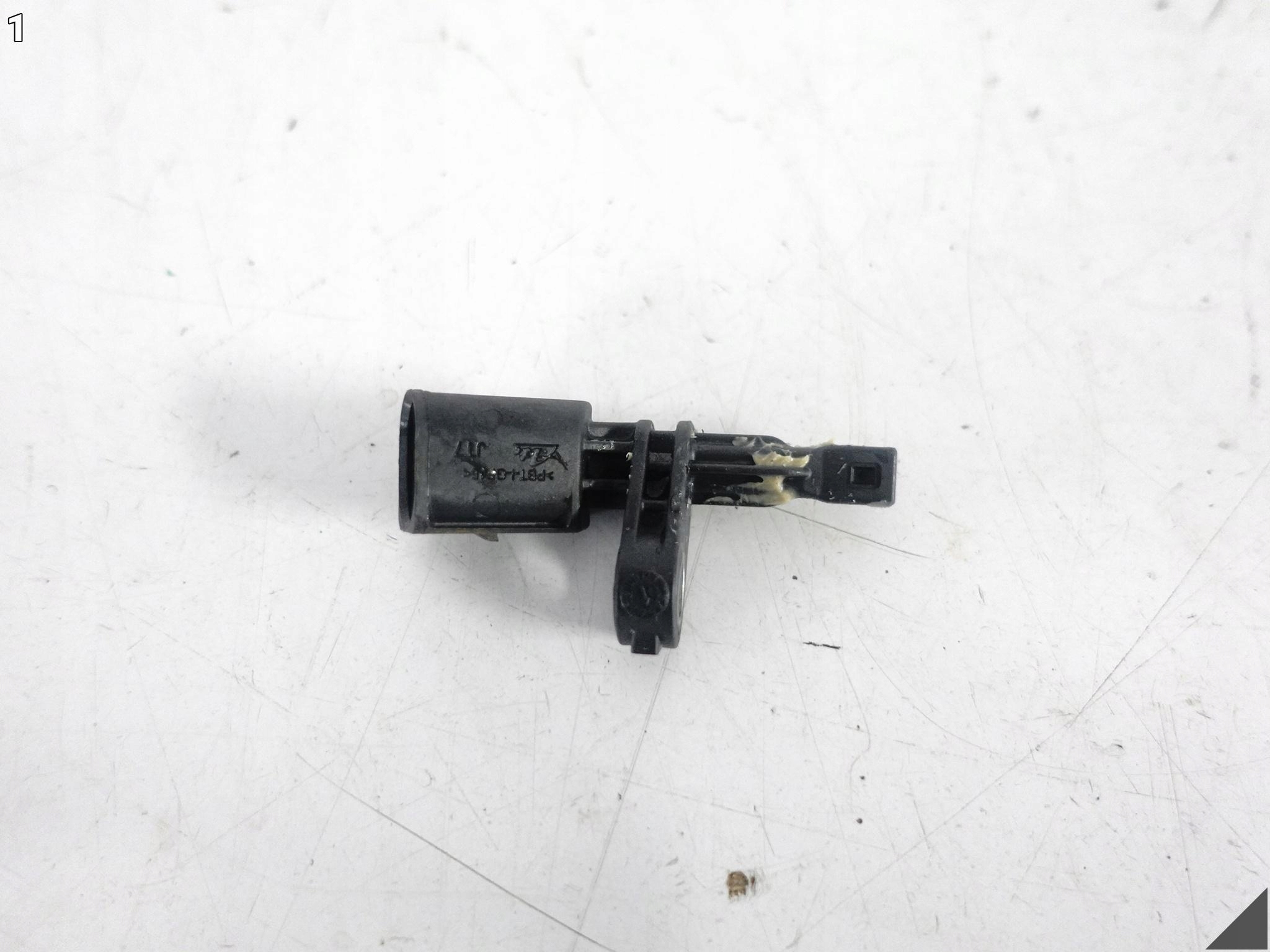 VW TIGUAN III 571 SKODA CUPRA AUDI SEAT sensor PREDKOSCI ABS left