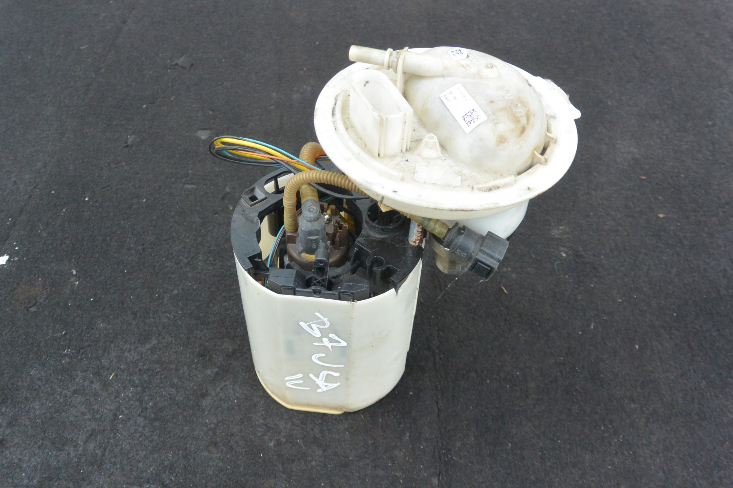 feed pump tanks 2.5 FSI VW PASSAT B7 USA BEETLE