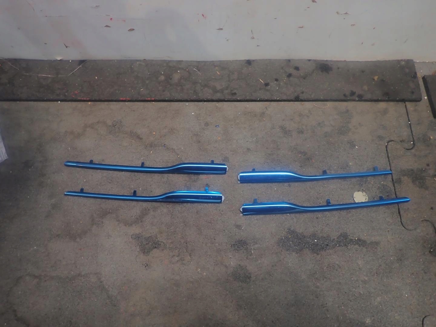 mouldings grille DACIA LOGAN II SANDERO II 2012