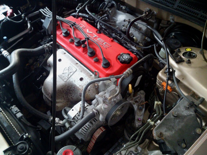 FARBA POKRYWA ZAWOROW HONDA CZERWONY BARANEK SP204 Packaging Spray