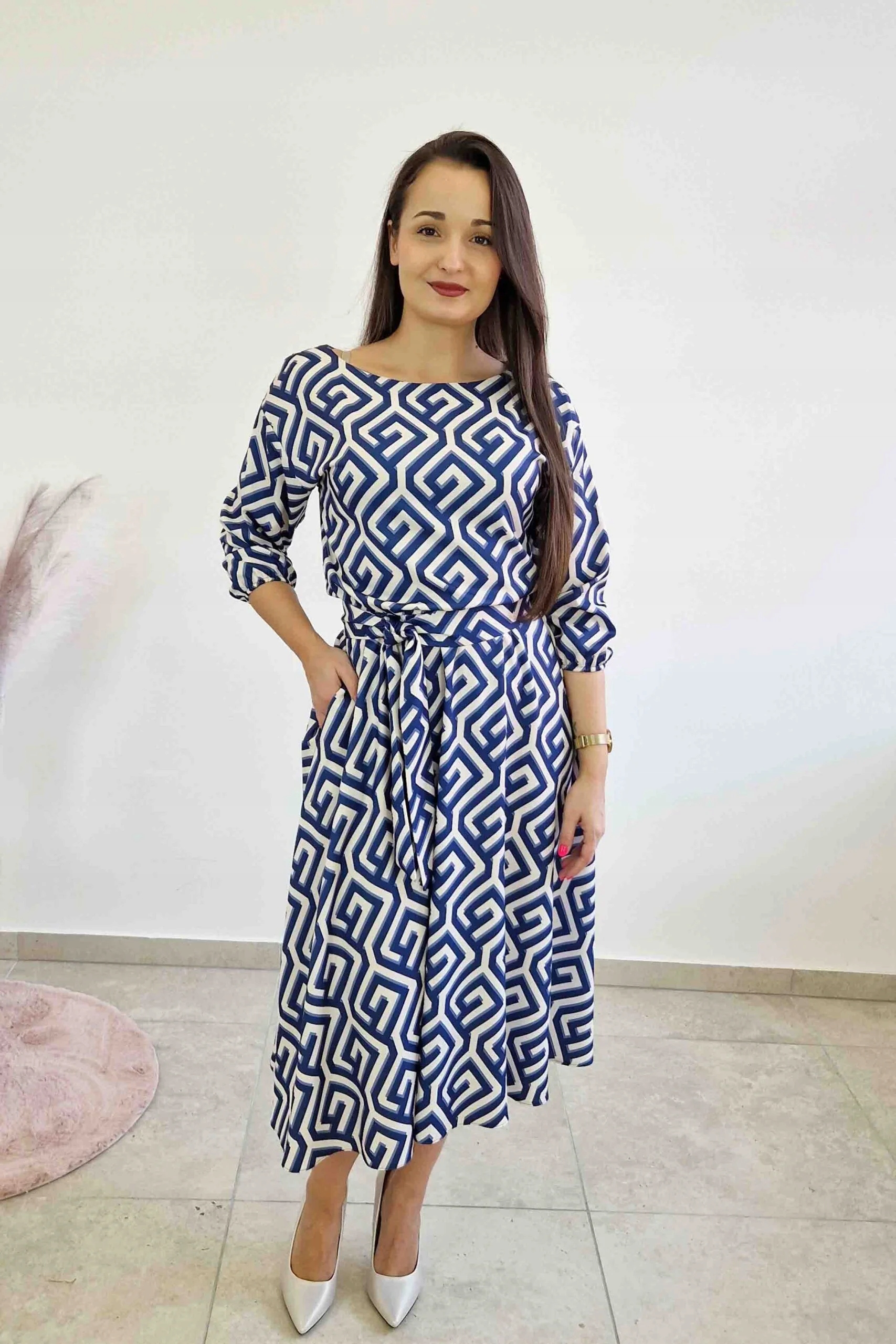 Šaty Midi pro zvláštní příležitosti Béžovo-granátová s vzorem 36