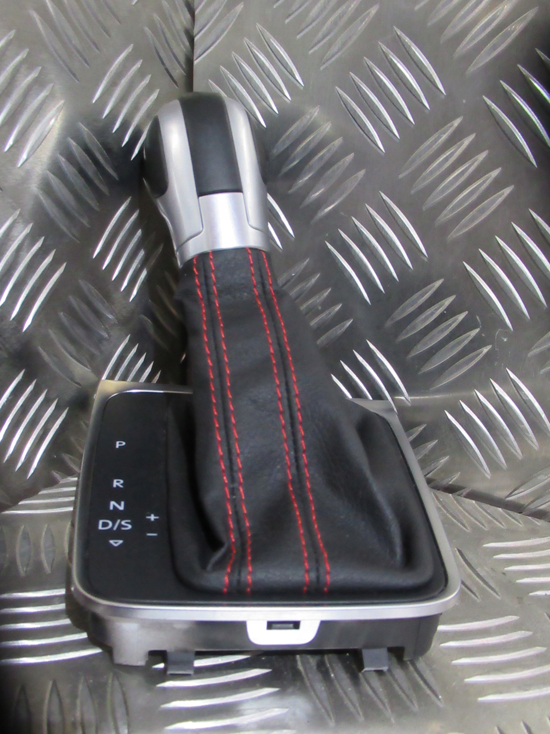 СИЛЬФОН РУЧКА VW GOLF VII GTI DSG 5G1713203K