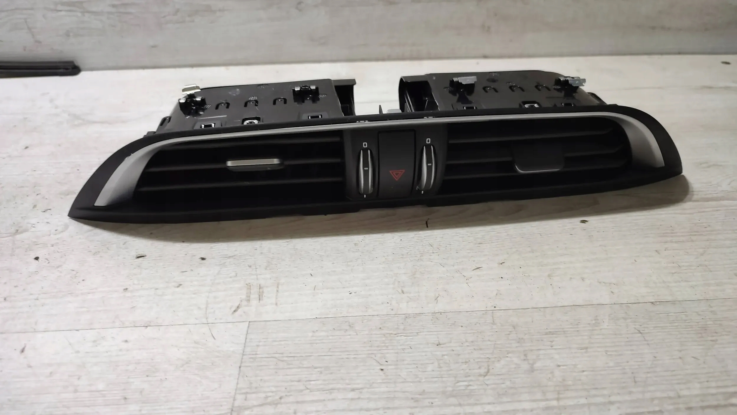 Alfa Romeo Stelvio 2.0T 21r. grid air conditioning devices central