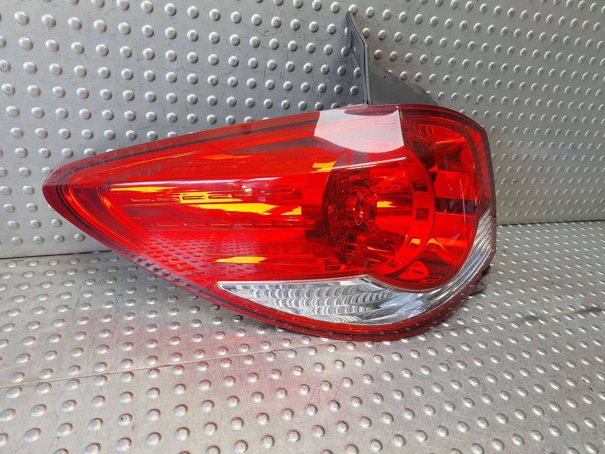 light rear part left CHEVROLET CRUZE 08-12 HB EU