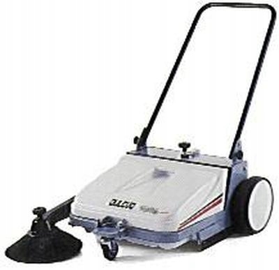 Manuální Zametací Stroj Spark 700 M