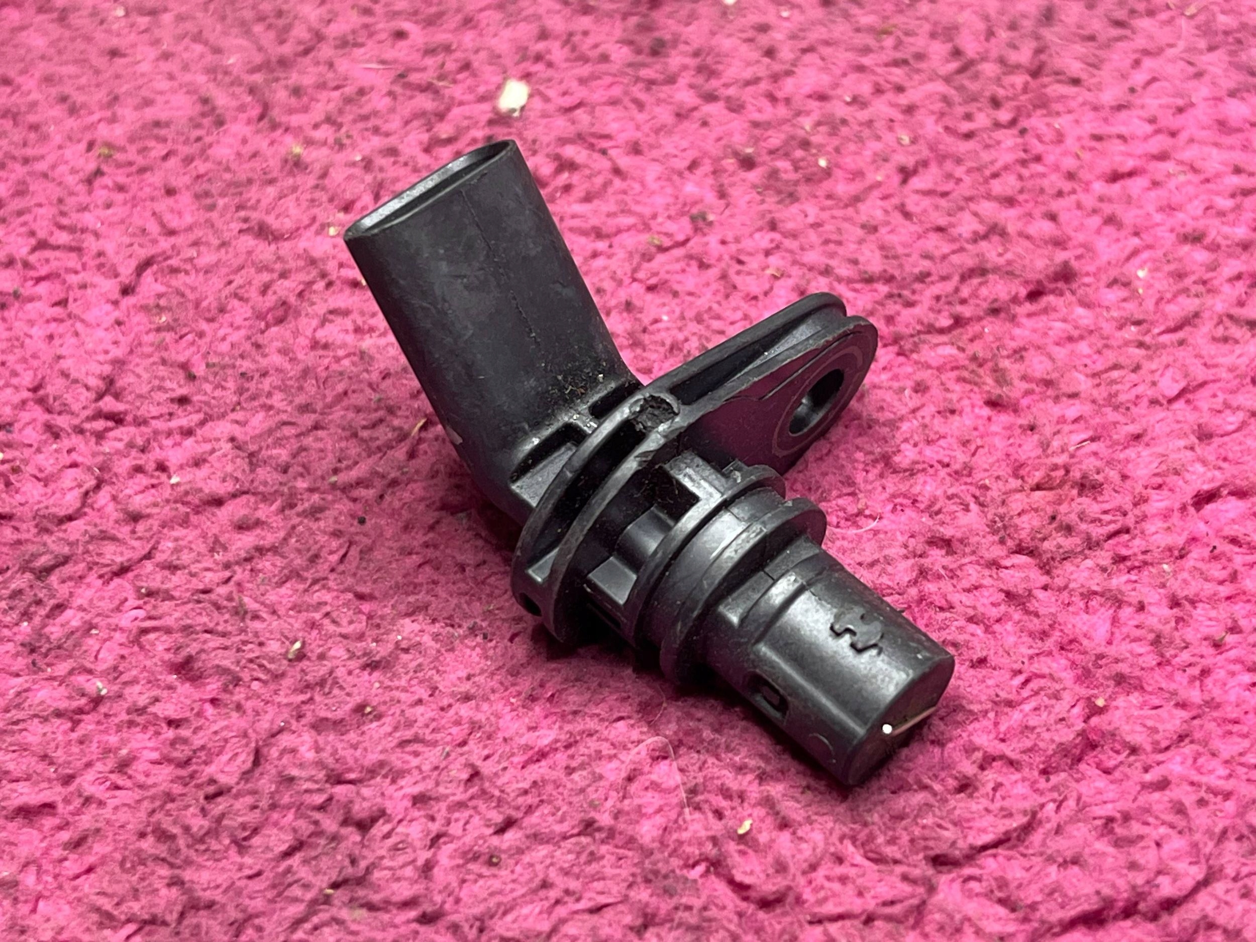 crankshaft position sensor Porsche Boxster 992906401B