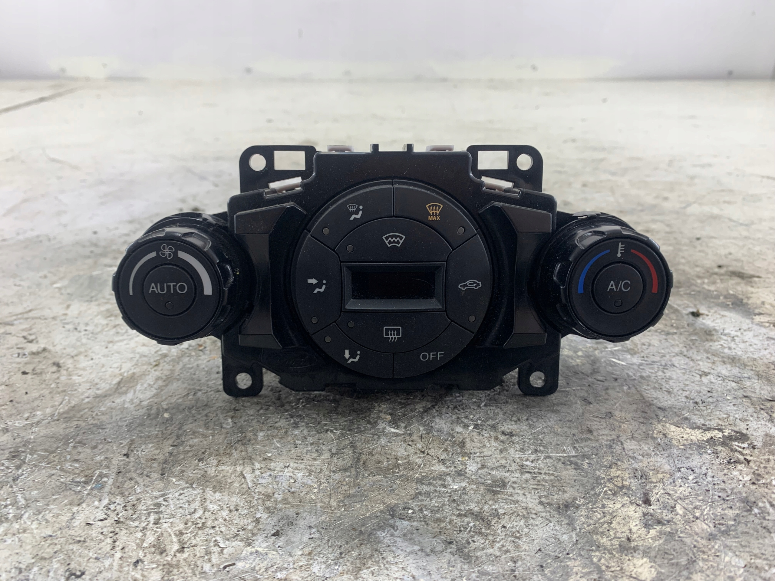 FORD FIESTA MK7 Unite commande clima 8A6T18C612