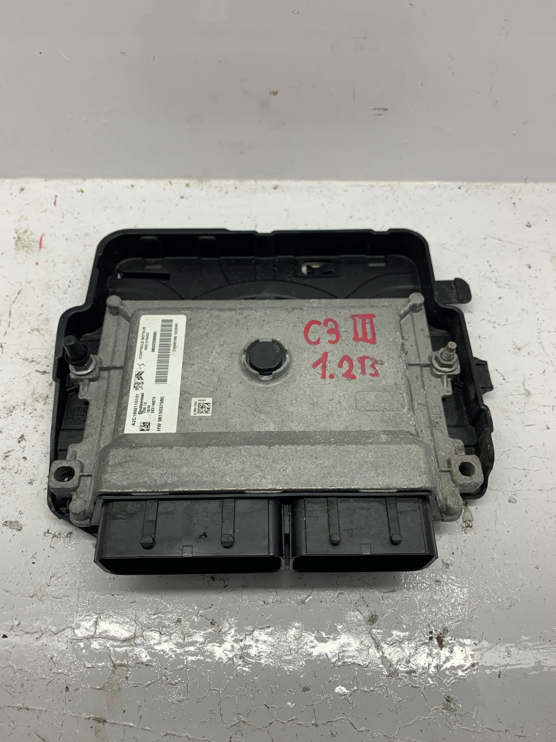 computer control unit of the engine CITROEN C3 III (2016-2024) 1.2 PURETECH