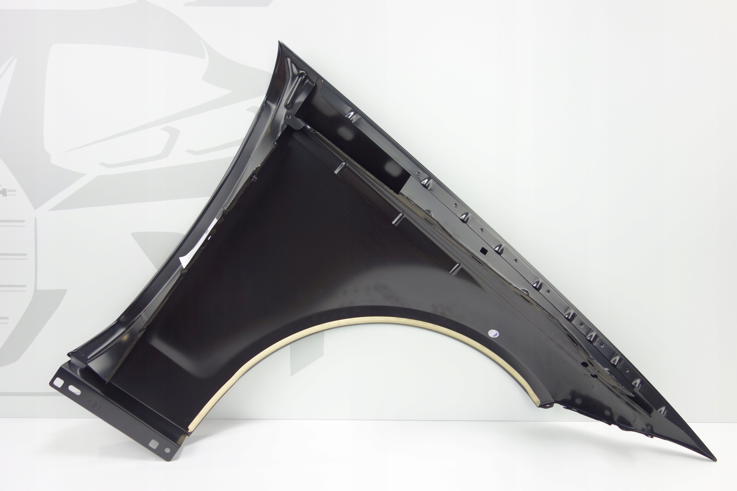 fender left front MERCEDES W218 CLS