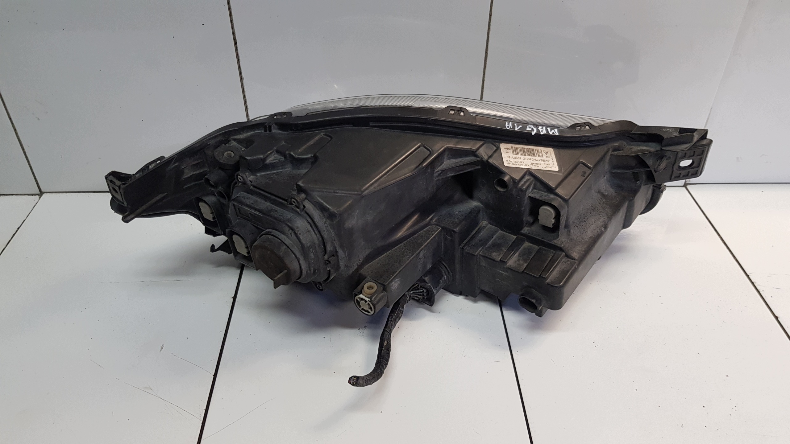 JAGUAR XJ X351 light left left front front UK ANGLIA 89903160
