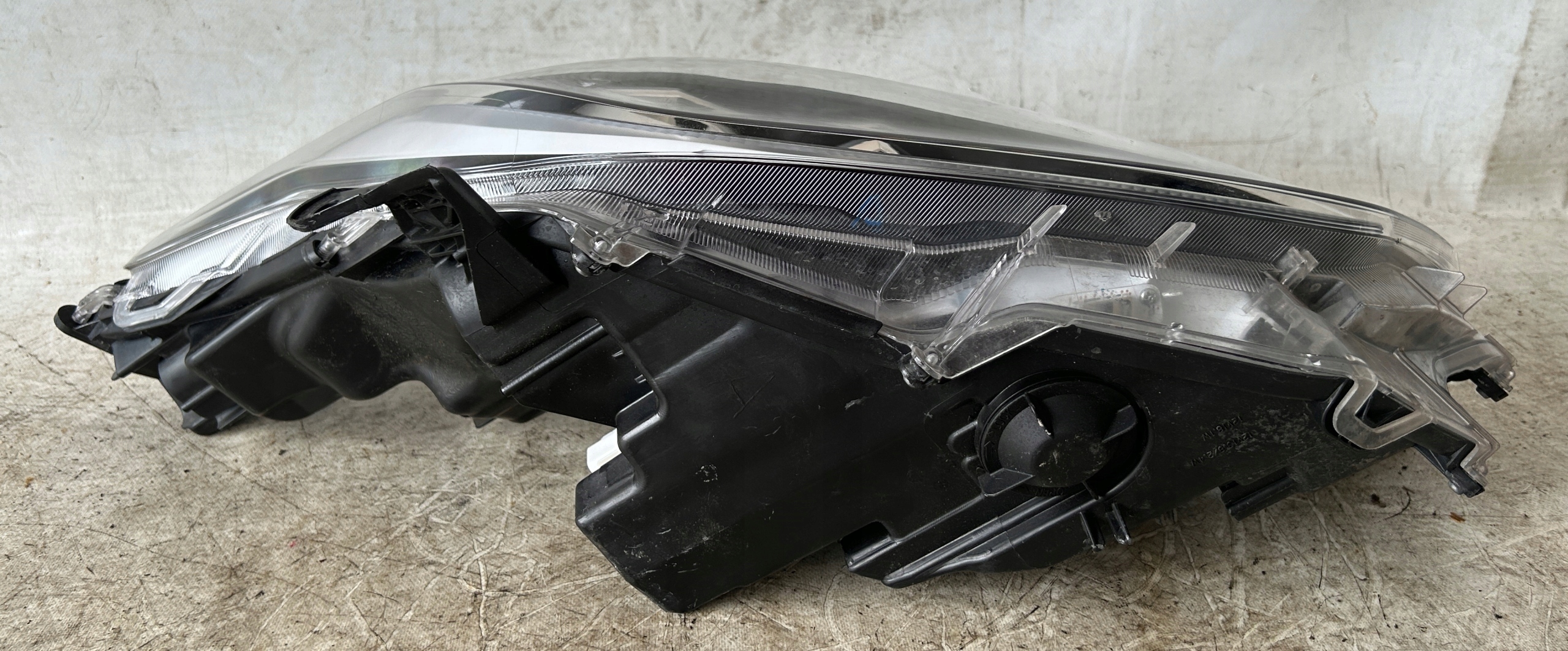 light right front TOYOTA YARIS IV 20- FULL LED