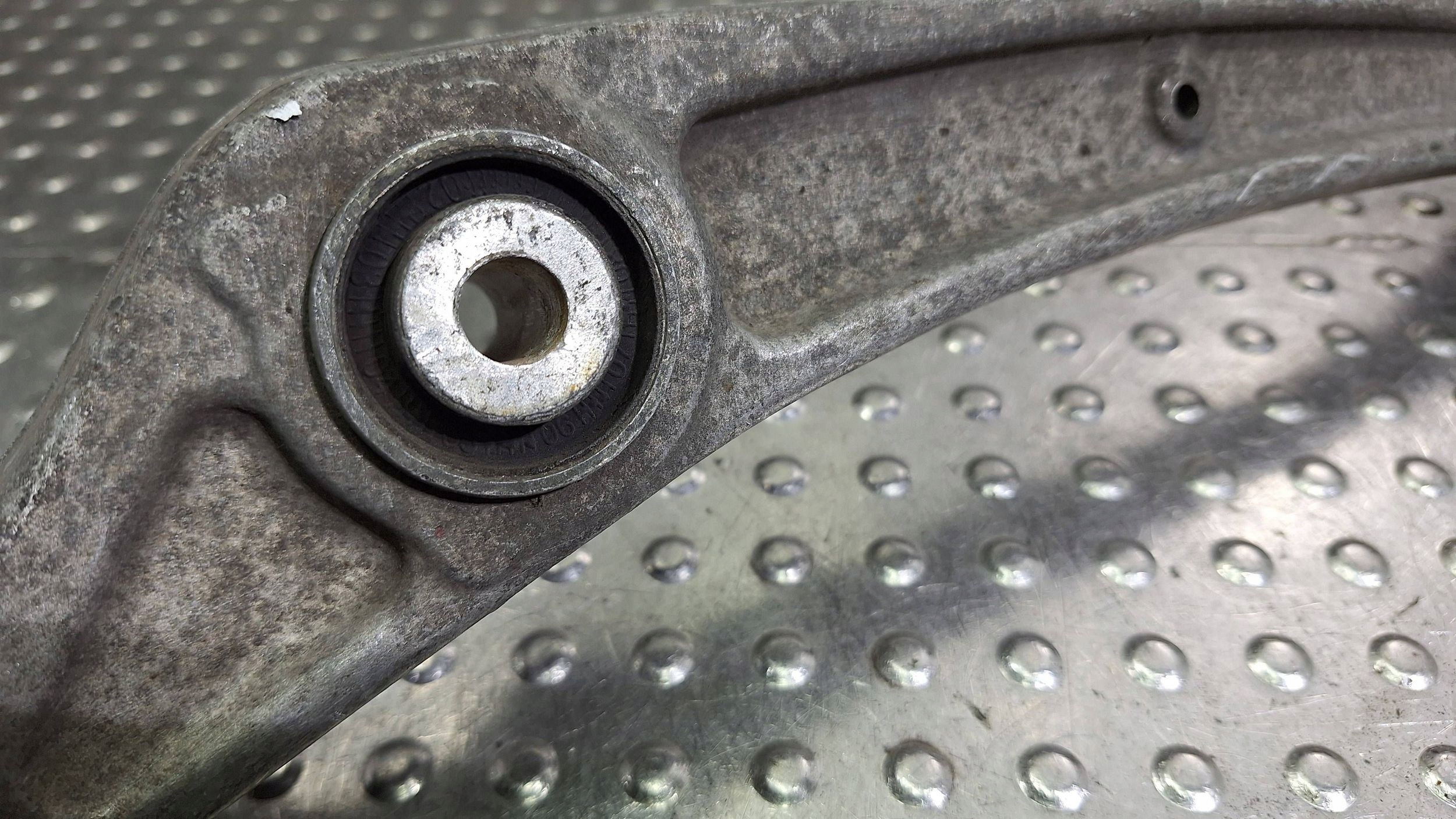 arm right front 8K0407156B AUDI A4 B8 A5 8T A7 A6 C7 Q5 8R