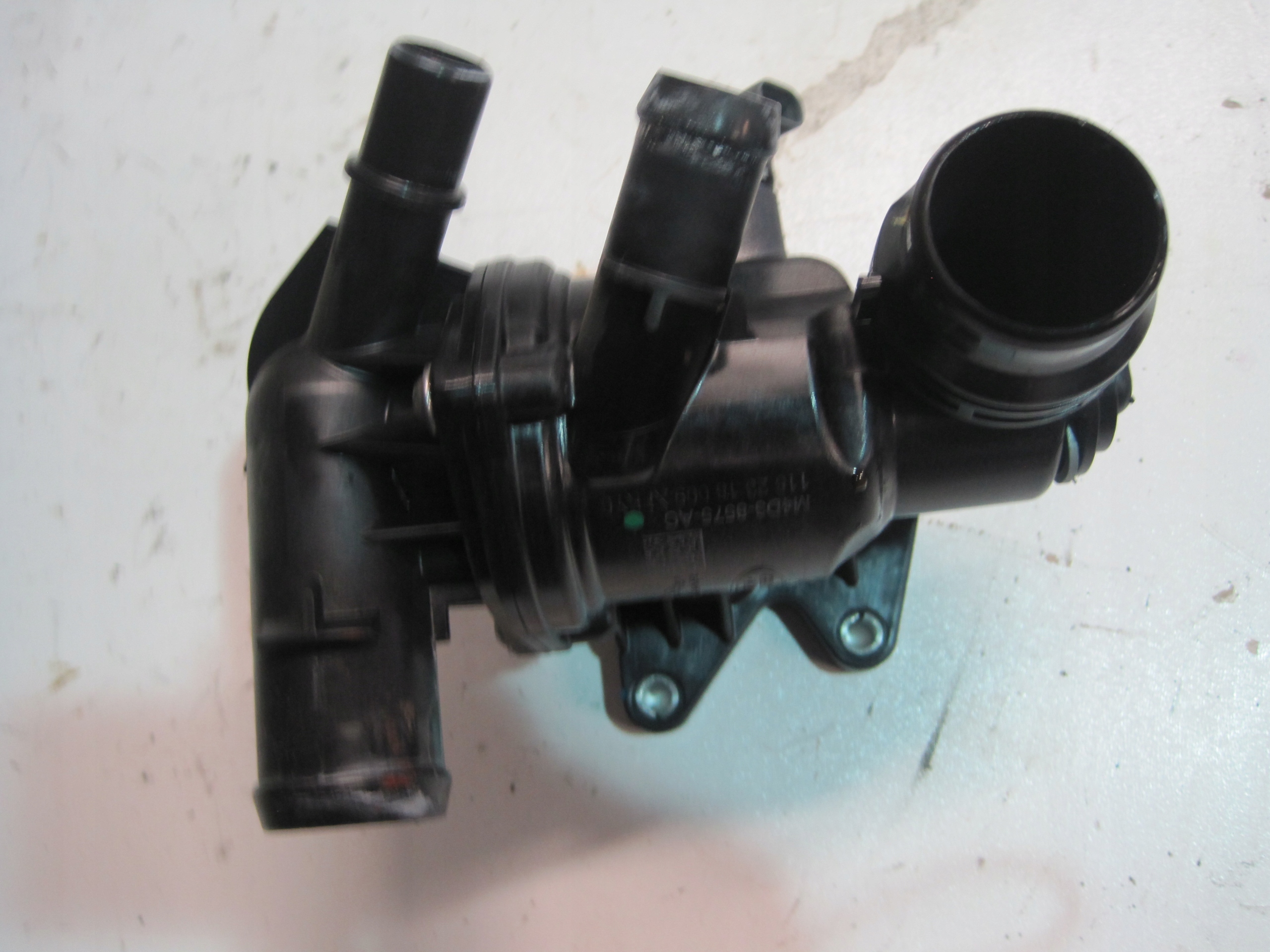 obal termostat JAGUAR F PACE 2,0D 23R M4D3-8575-AC