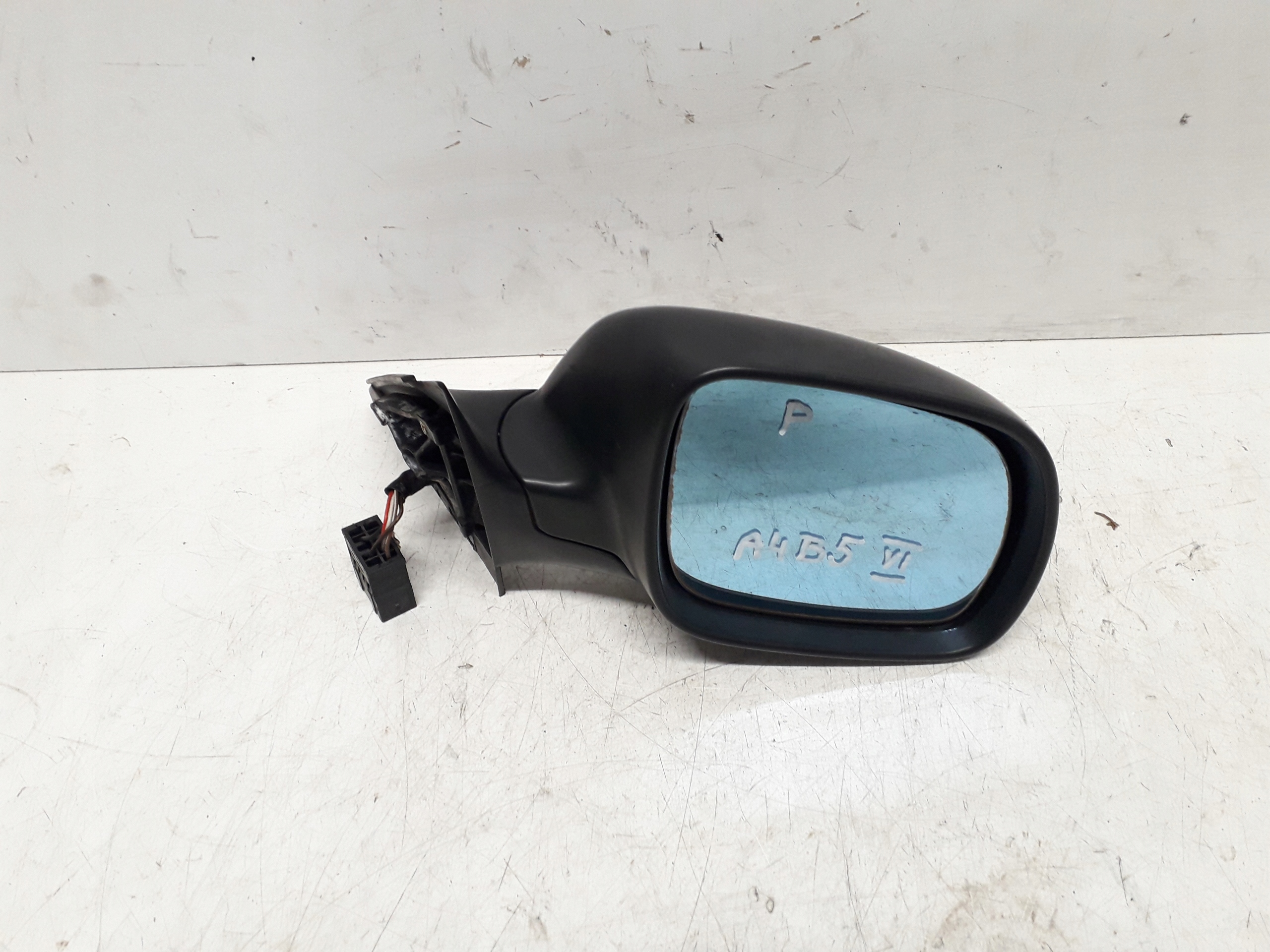 AUDI A4 B5 94- LUSTERKO ZEWNĘTRZNE PRAWE 5-PIN RS0225402