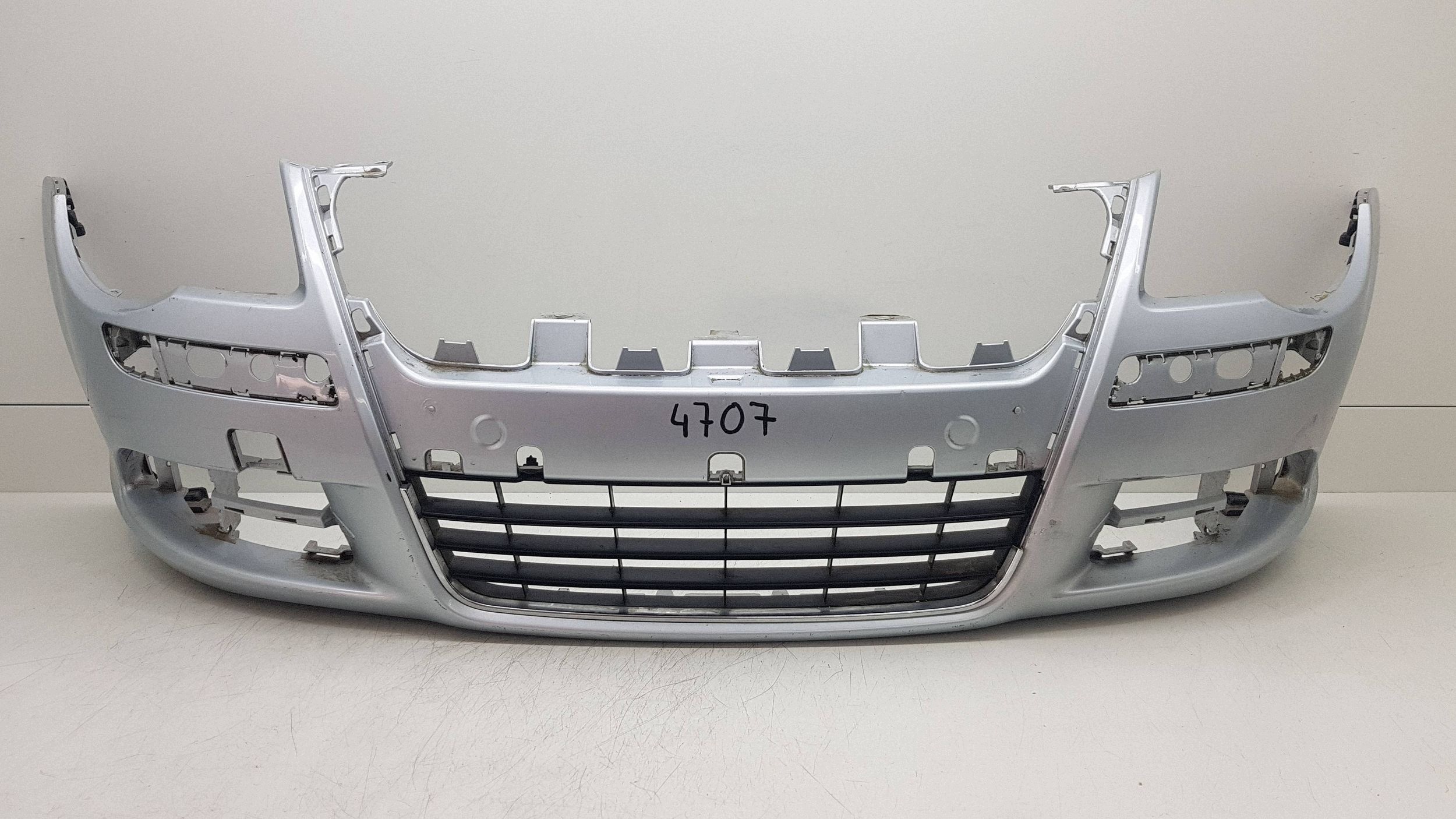 VW EOS 2005 - bumper front 1Q0.807.217.A