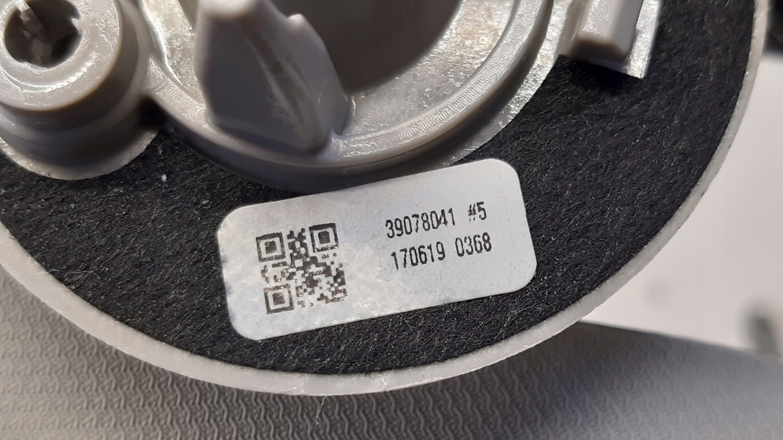 visor przeciwsloneczny left 39078041 Opel Astra K