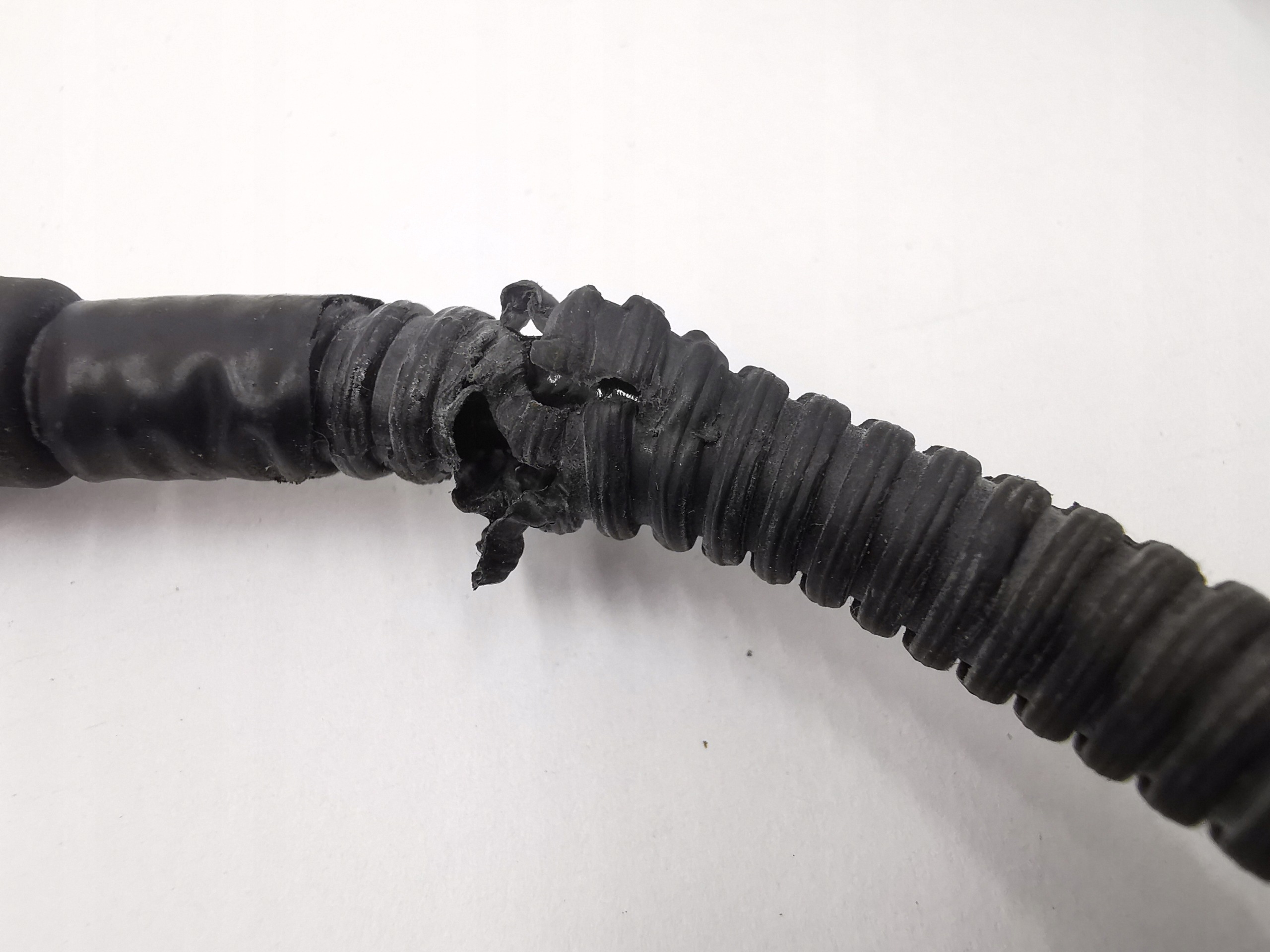 crankshaft position sensor HYUNDAI KIA 39180-2B000