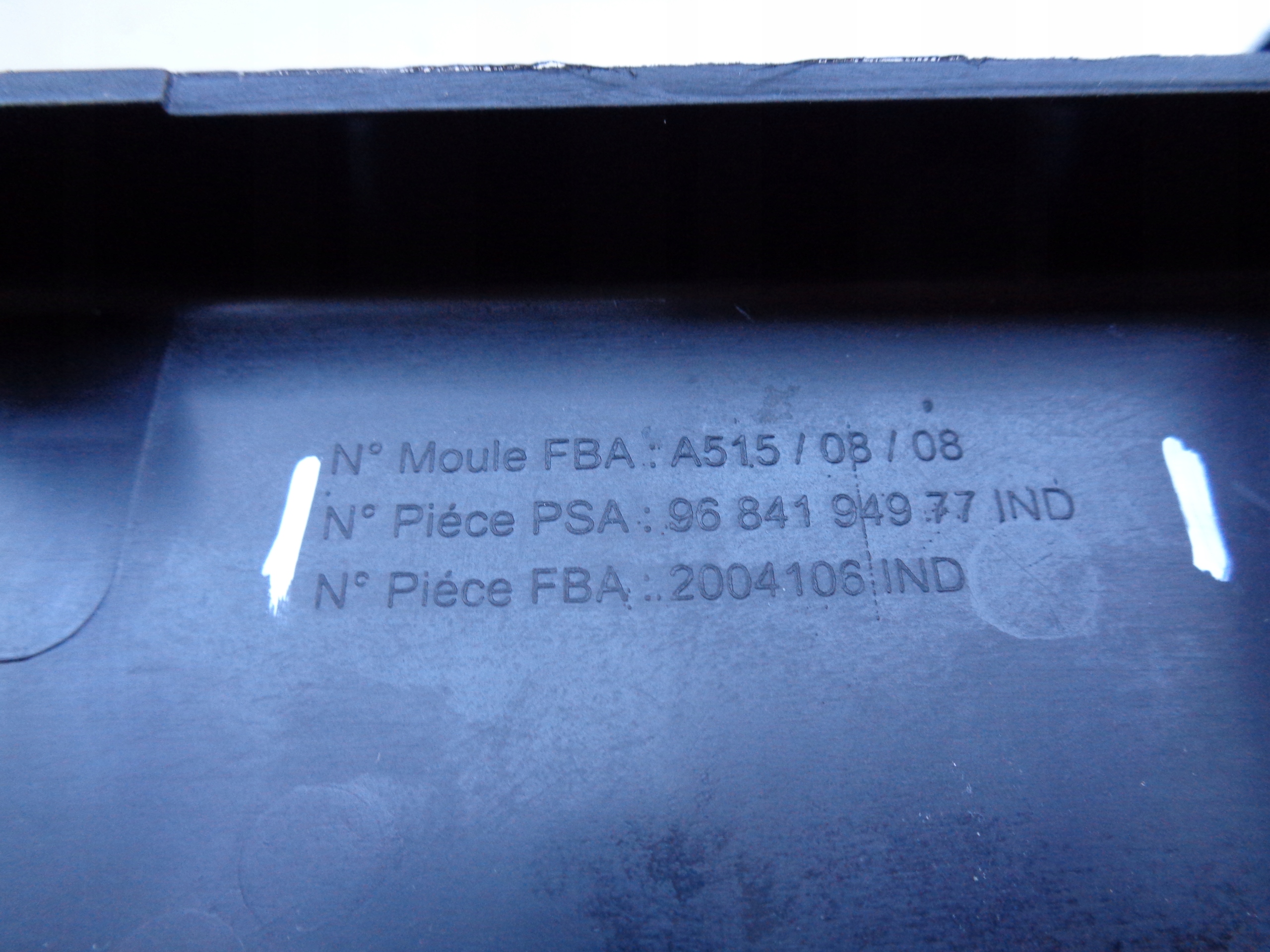 new moulding of a bumper front cap CITROEN C3 II 09