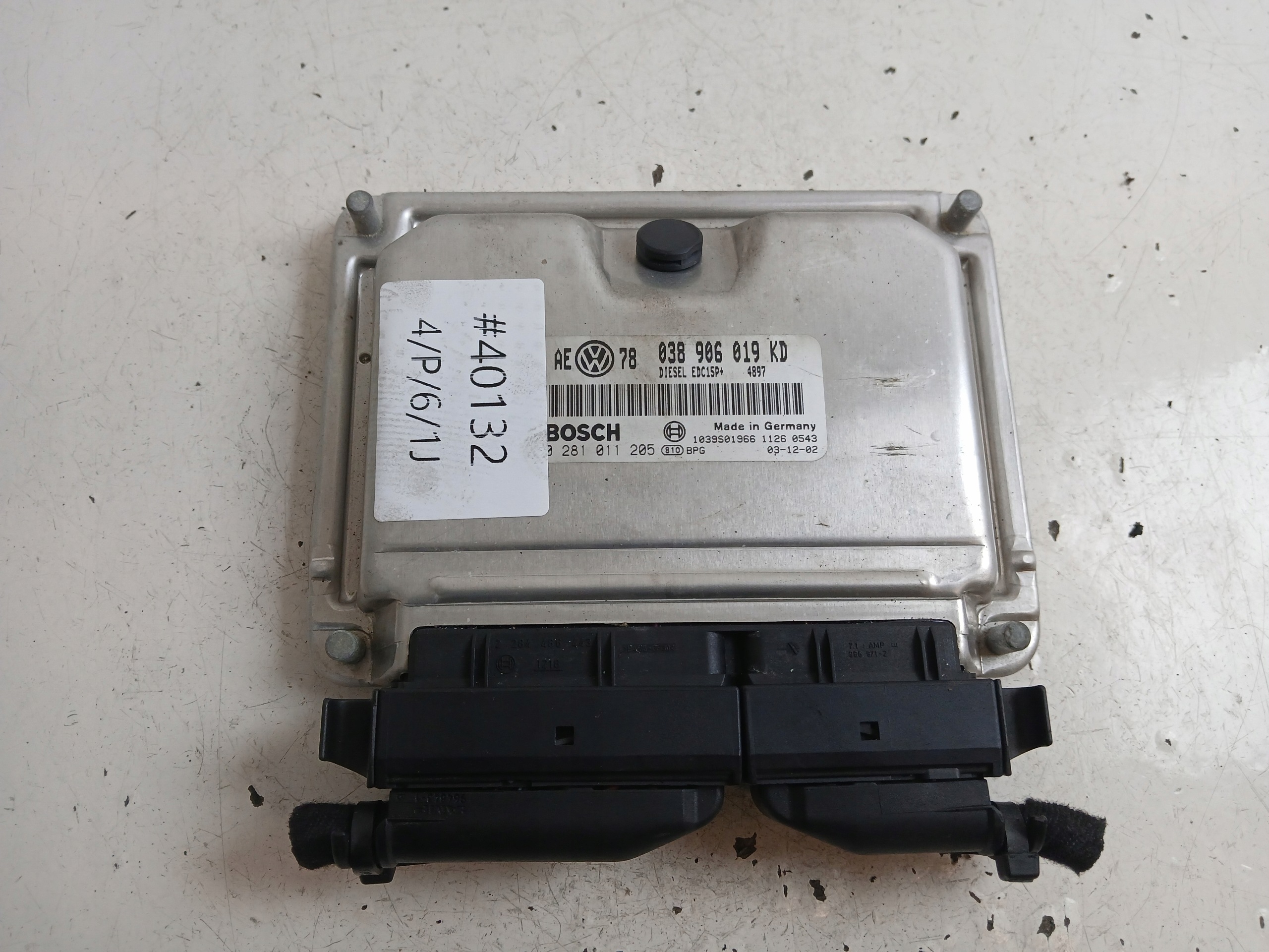 VW PASSAT B5 1.9 TDI unité de commande électronique uce moteur 038906019KD