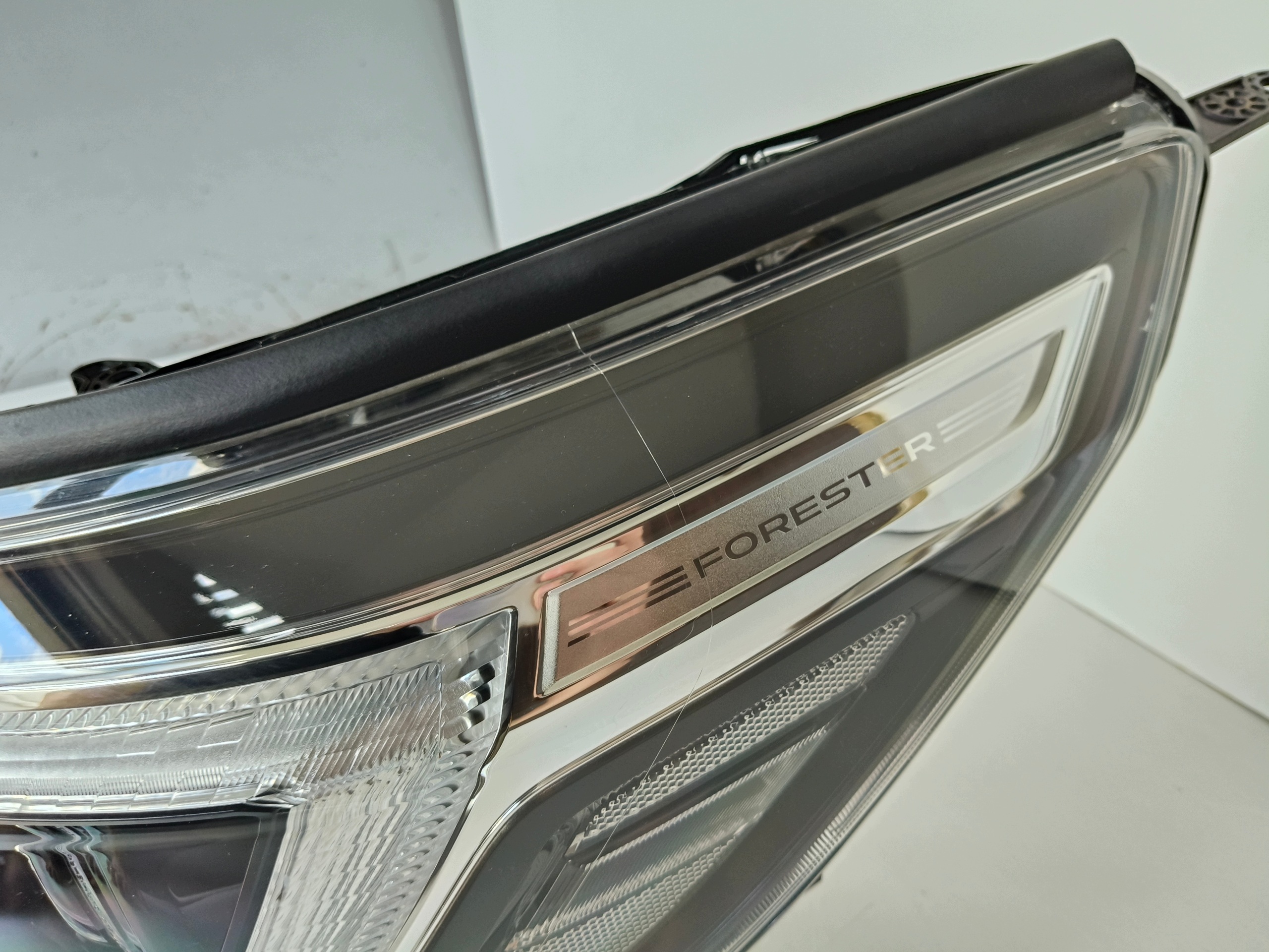 light left REFLEKTOR SUBARU FORESTER V 19- FULL LED DARK SPORT CIEMNA
