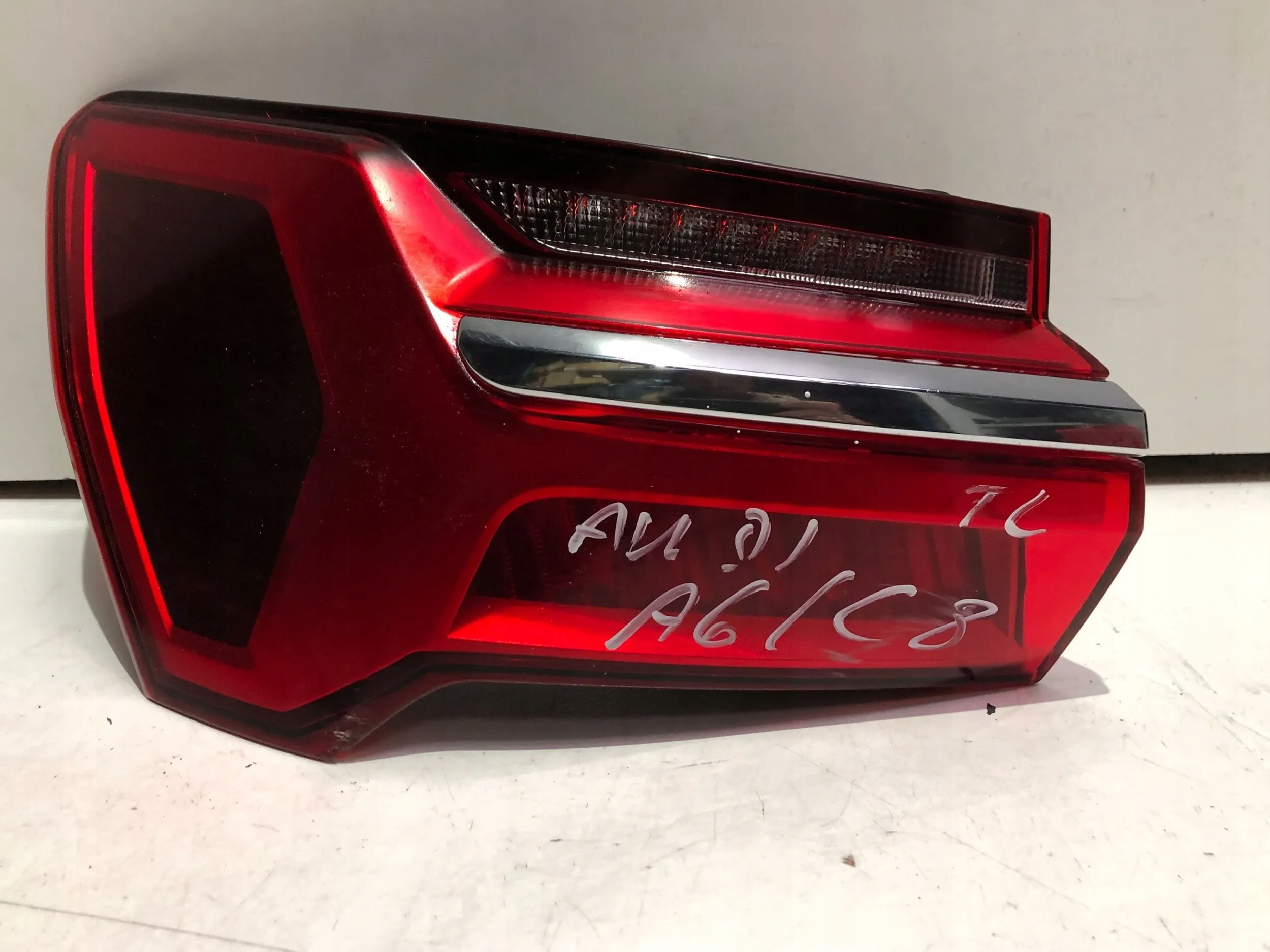 Lampa tył lewy Audi A6 S6 C8 4K