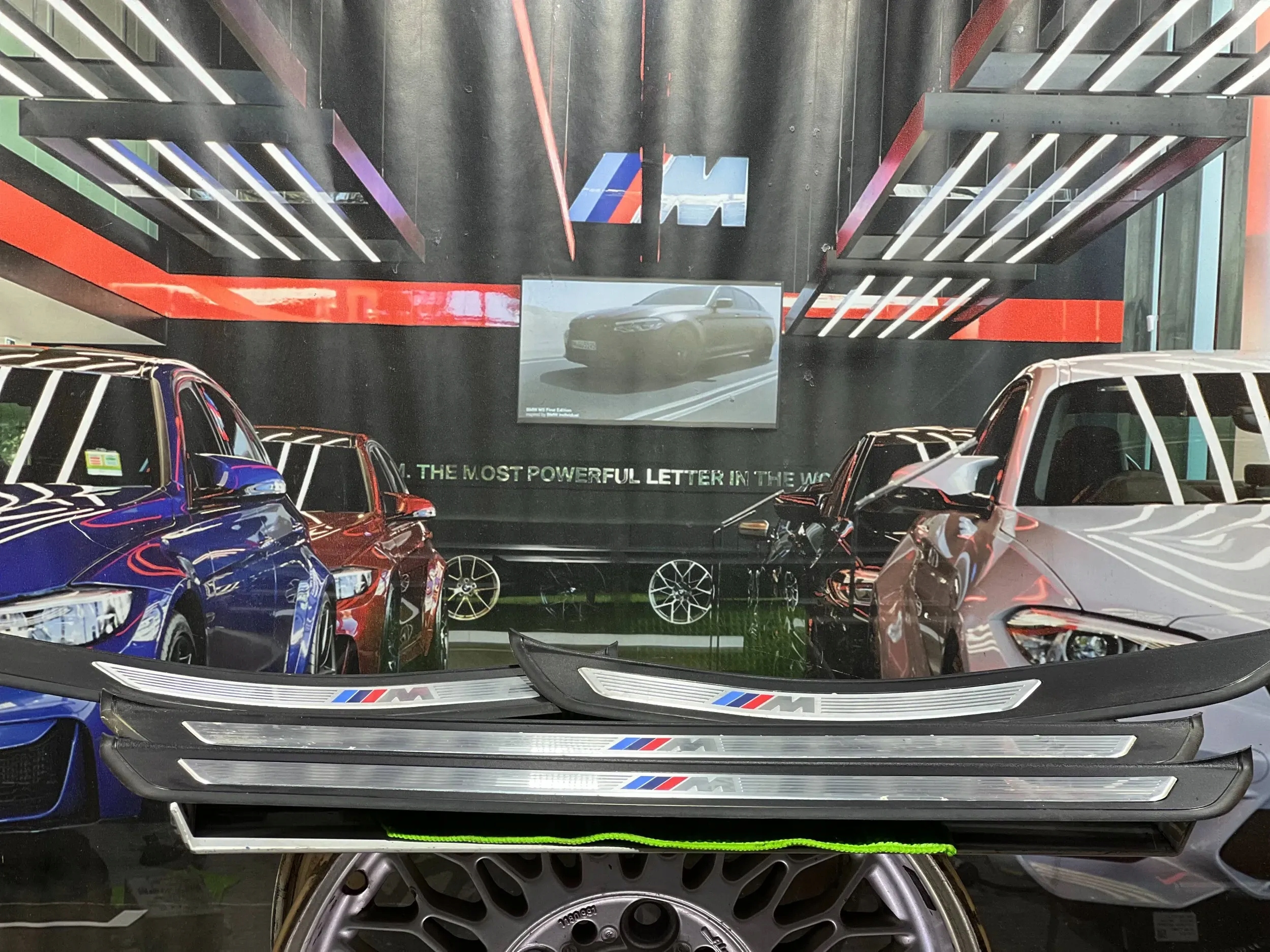 BMW 5 F10 F11 LISTWY NAKŁADKI PROGOWE M PAKIET KOMPLET WYSYŁKA GRATIS