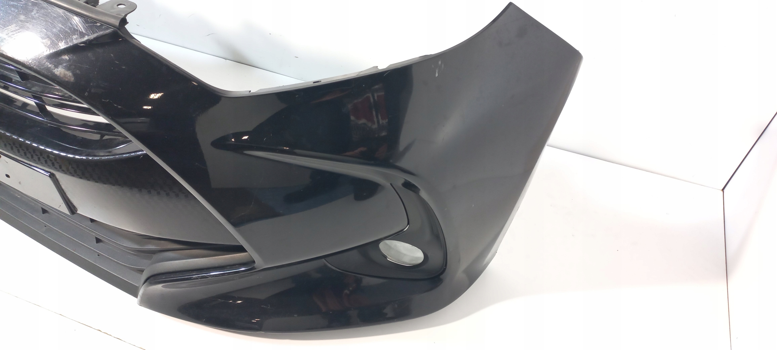 Toyota Yaris IV front bumper complete 209 (ZD28)