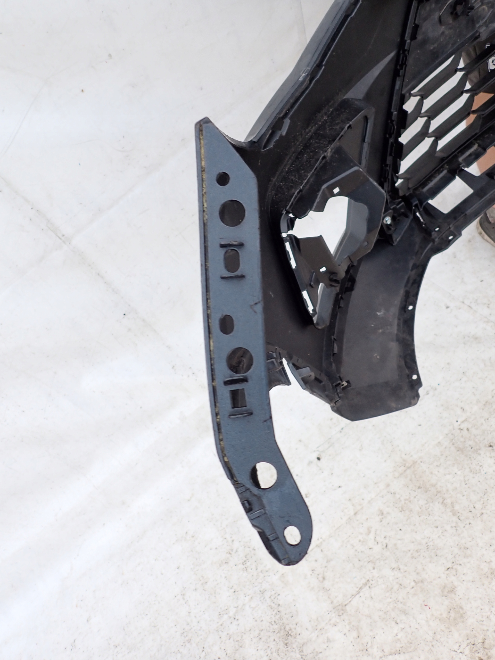 SEAT ARONA 6F9 17- bumper front front PDC