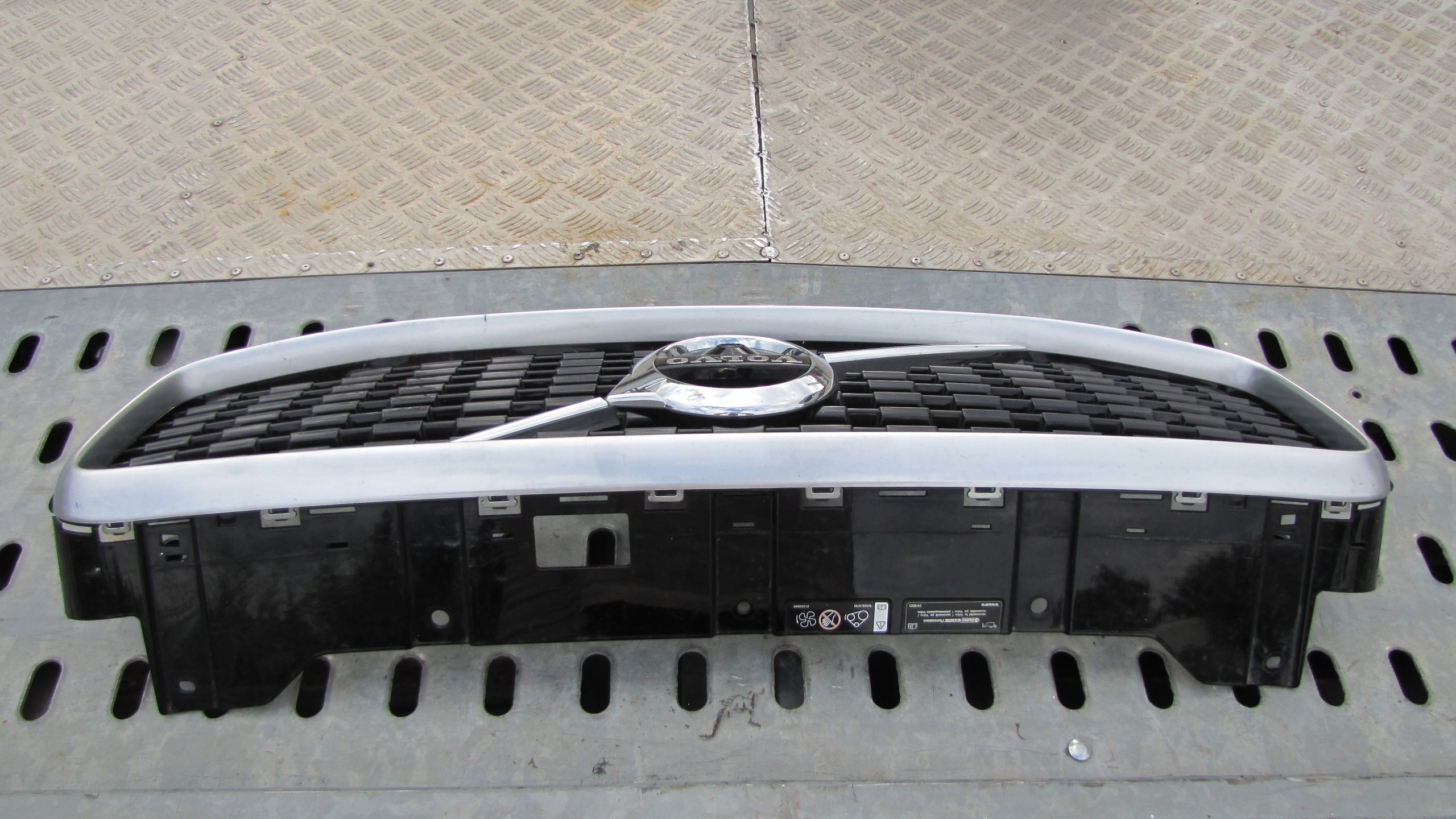 Volvo XC60 Kühlergrill FRONTGRILL Kühlergitter - Thumbnail 2
