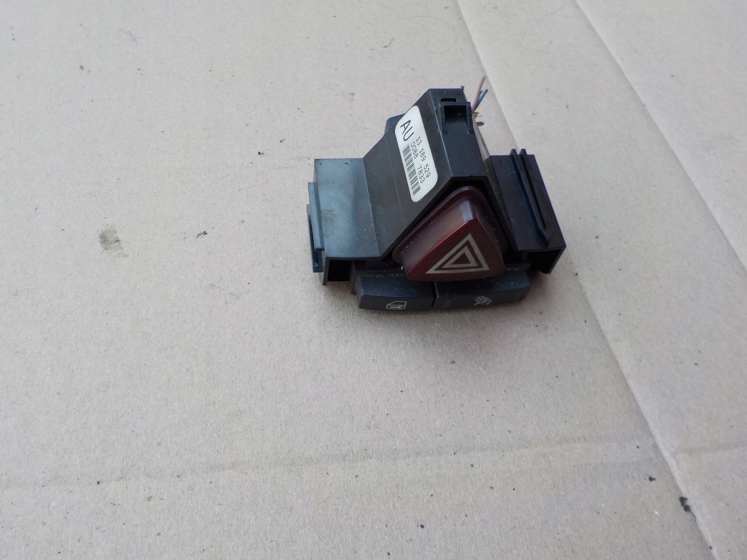 interruttore luci Luci di emergenza opel corsa d 13189529 AU