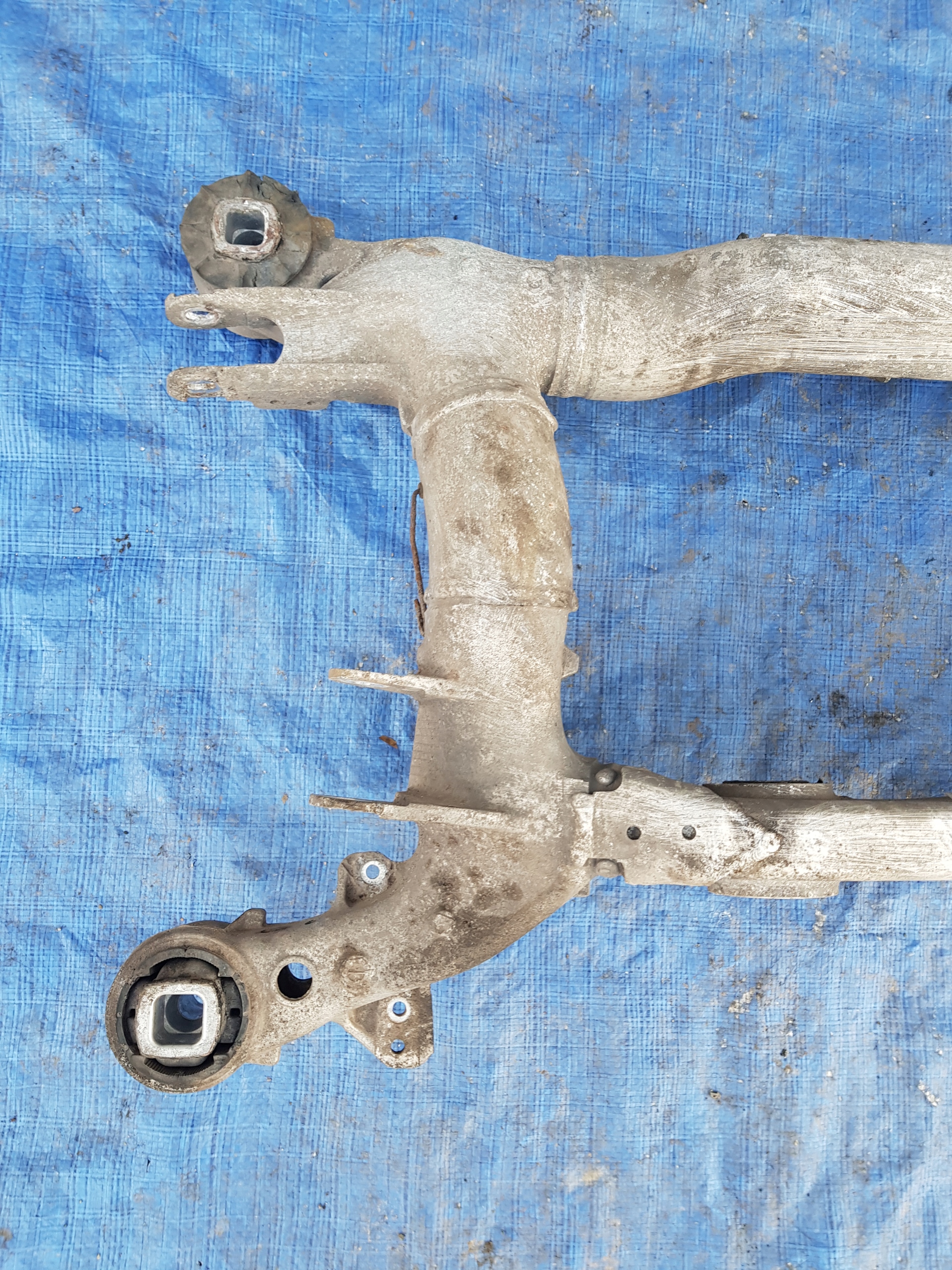axle beam rear part BMW E63 E64 sider subframe axle beam 4027064