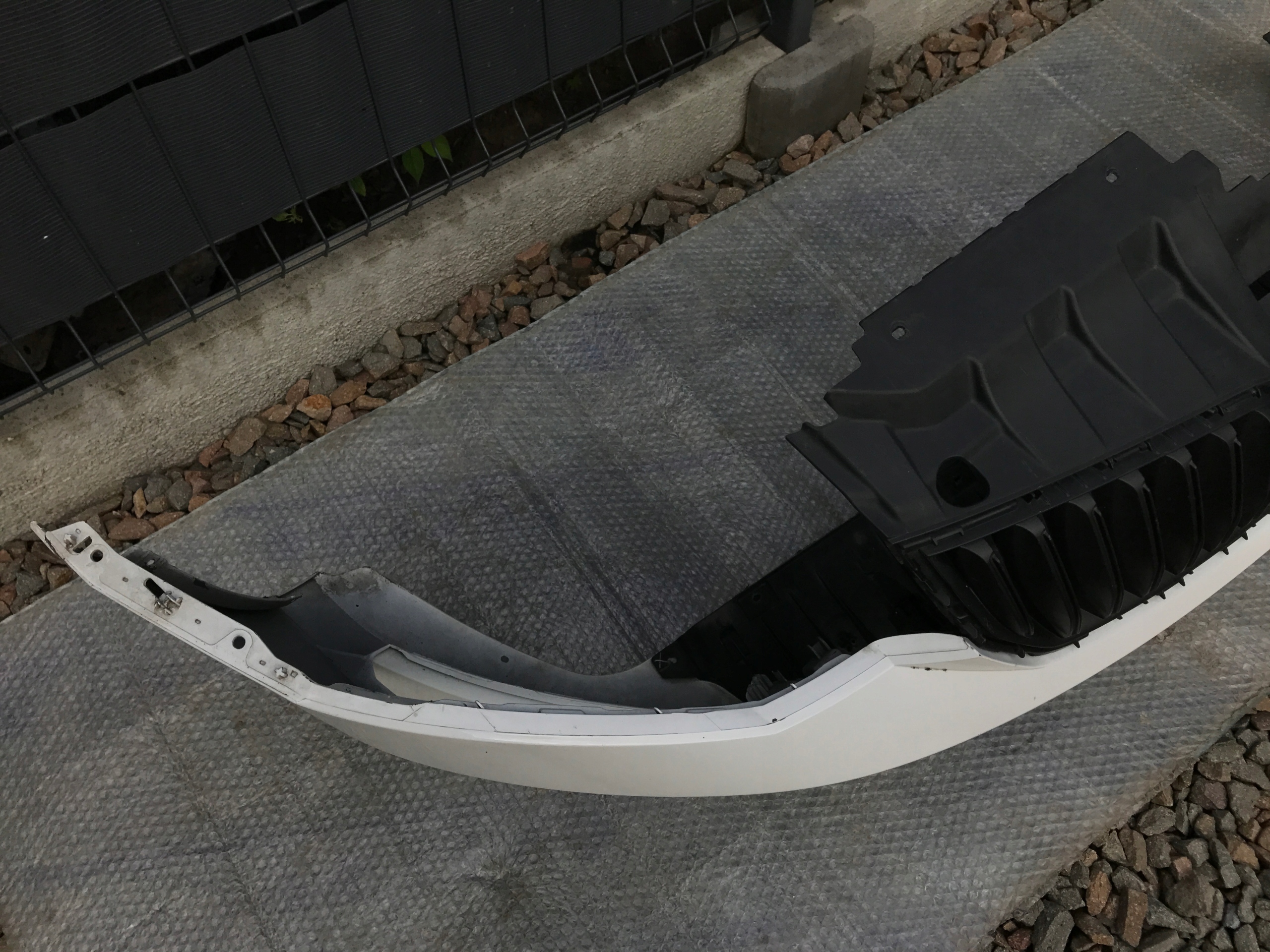 SKODA FABIA 3 III 6V ZDERZAK PRZÓD 2014-2018 Kolor do lakierowania