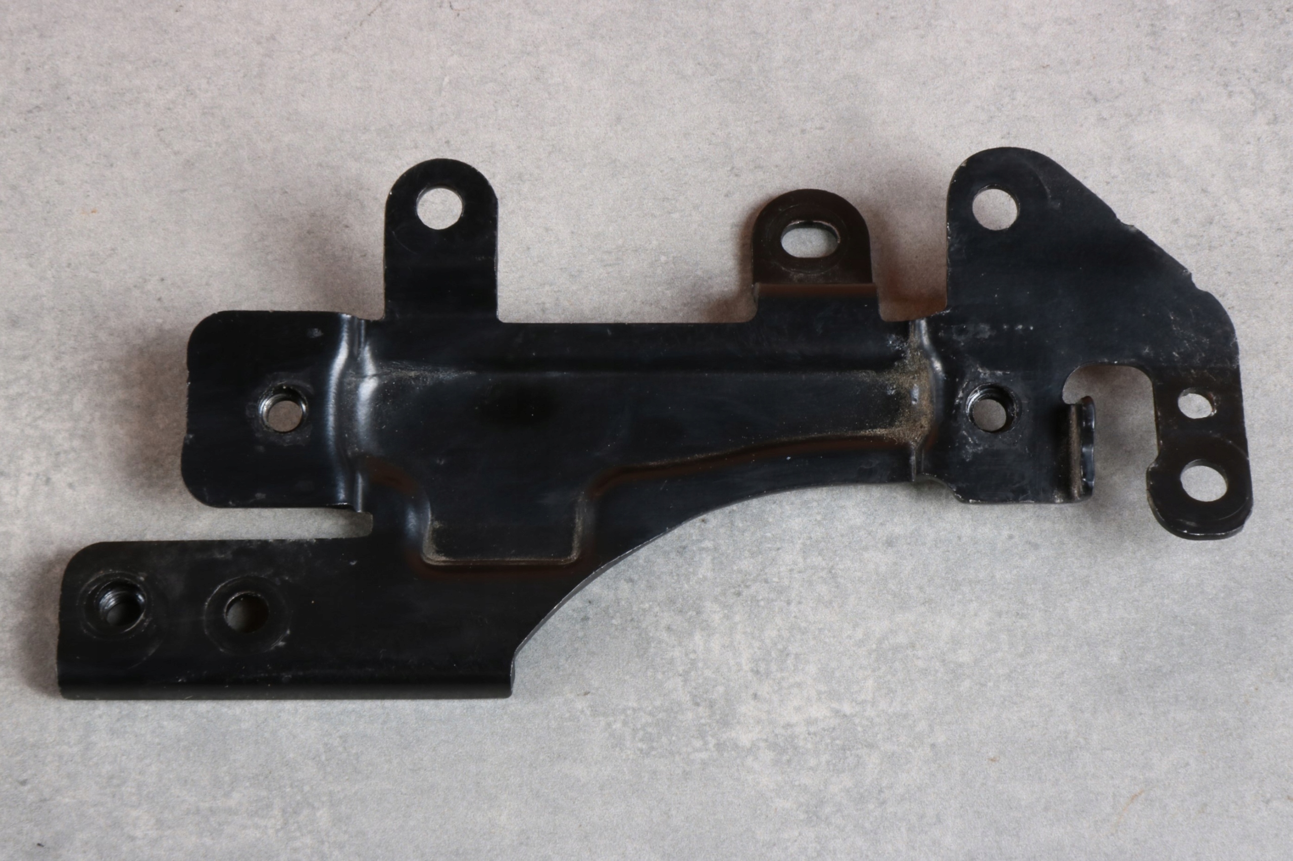 VOLVO XC60 and bracket console holder PRZWODOW plugs ZAROWYCH 31336896