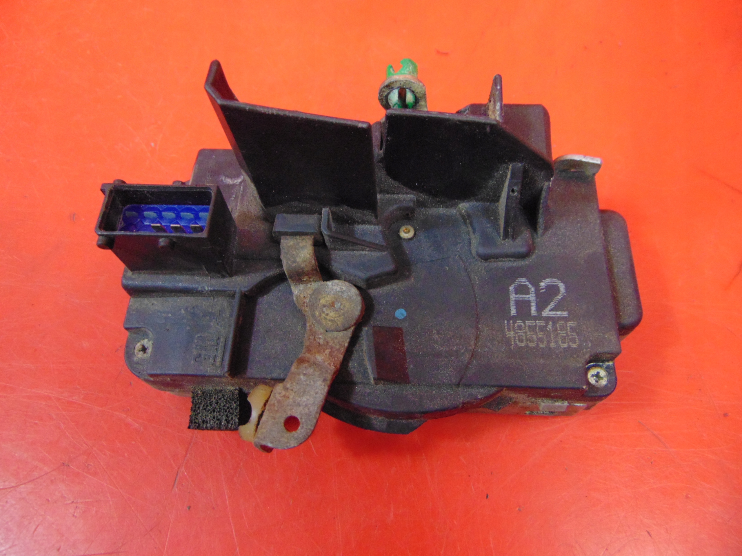 SAAB 95 9-5 and lock door right front 4855185