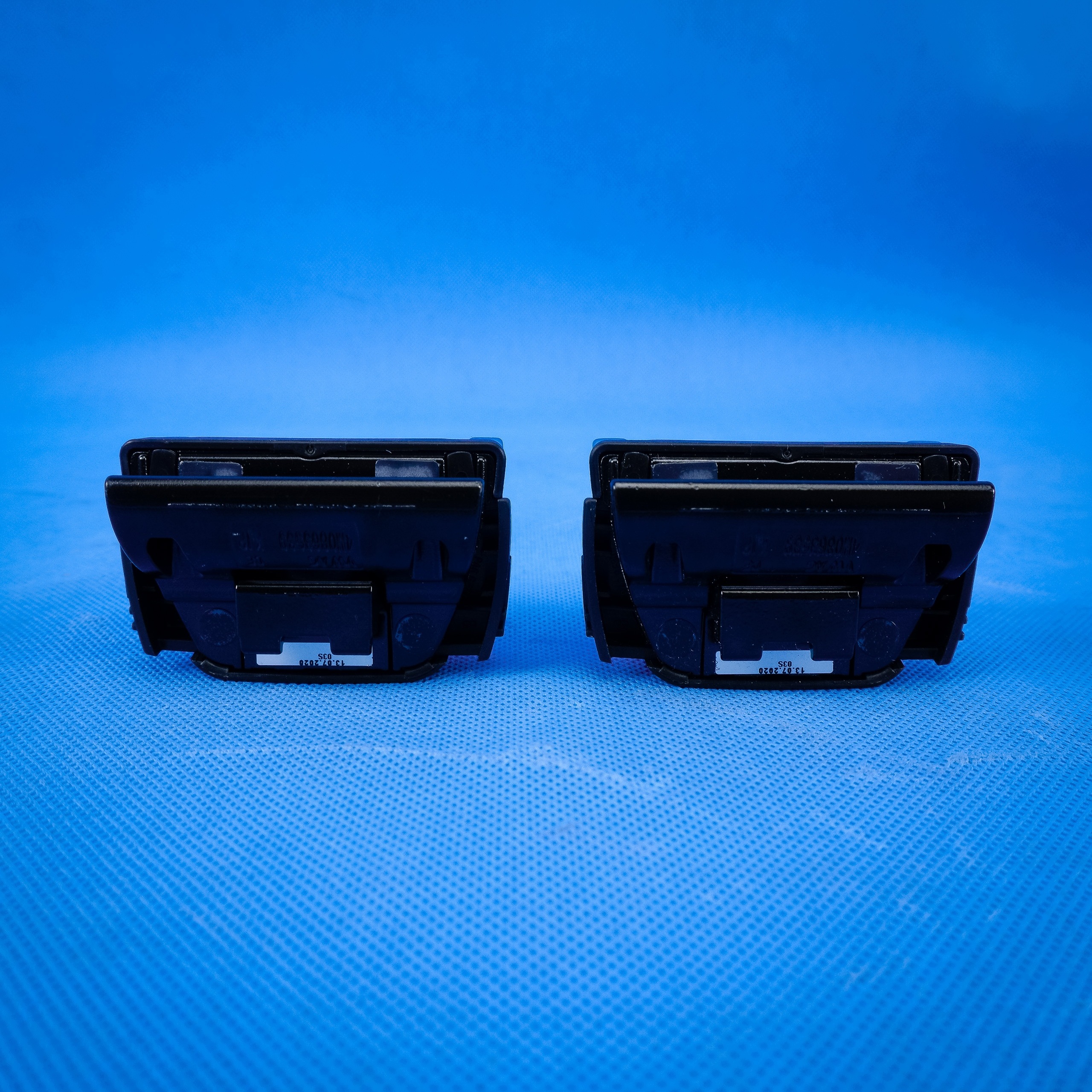 bracket siatki boot Audi Q7 4M Q8 4M8 4M0863539 30km
