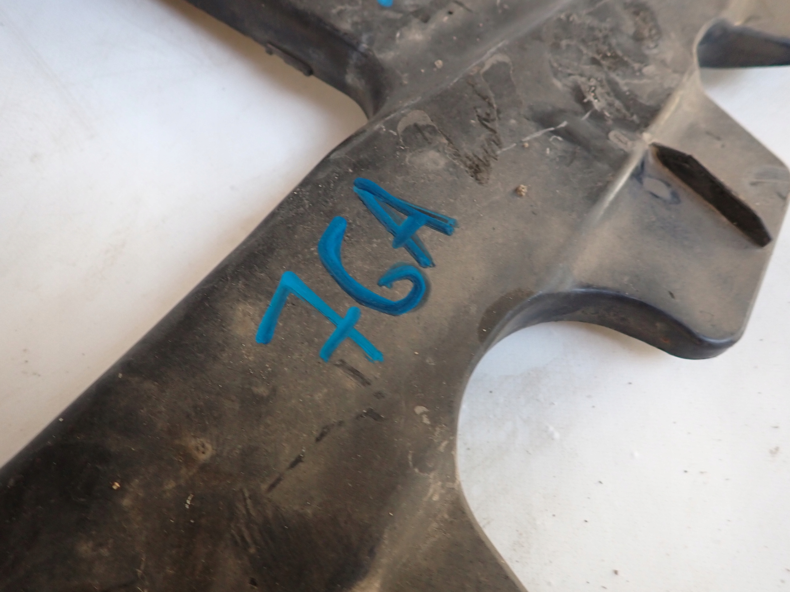 TESLA S 12->bumper support pillar of a bumper front