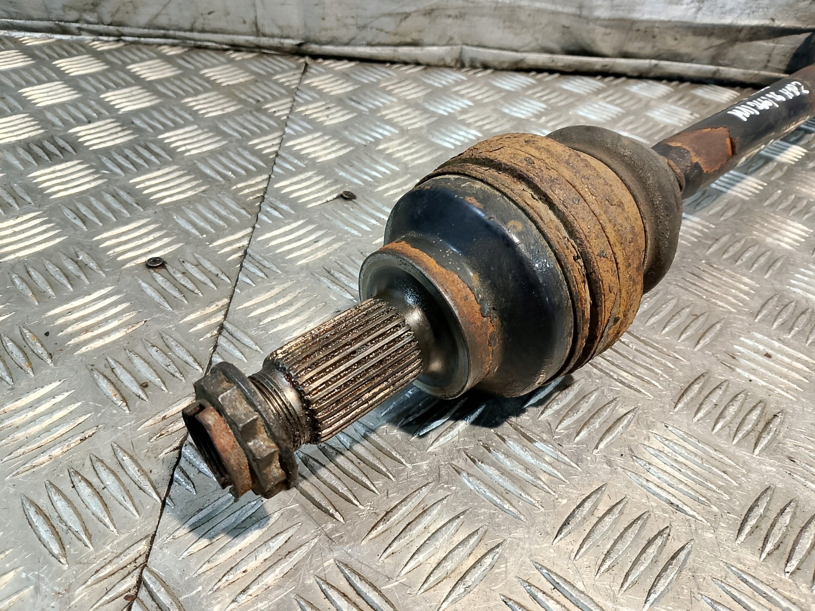 semi-axis left rear left rear part BMW E39 2.0 B BMW 1229141