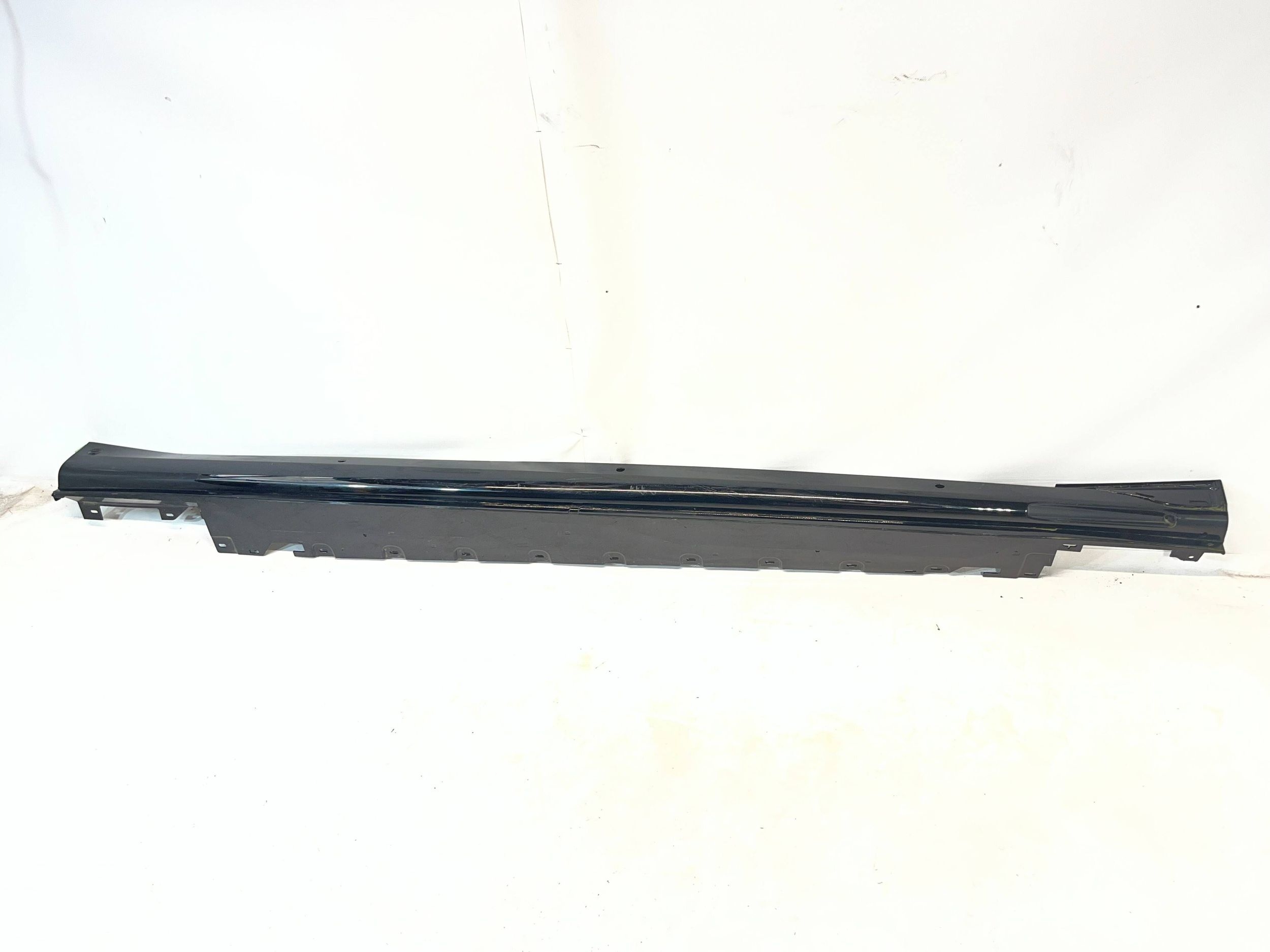 moulding threshold right CALA BMW 7 G70 9464162 original!