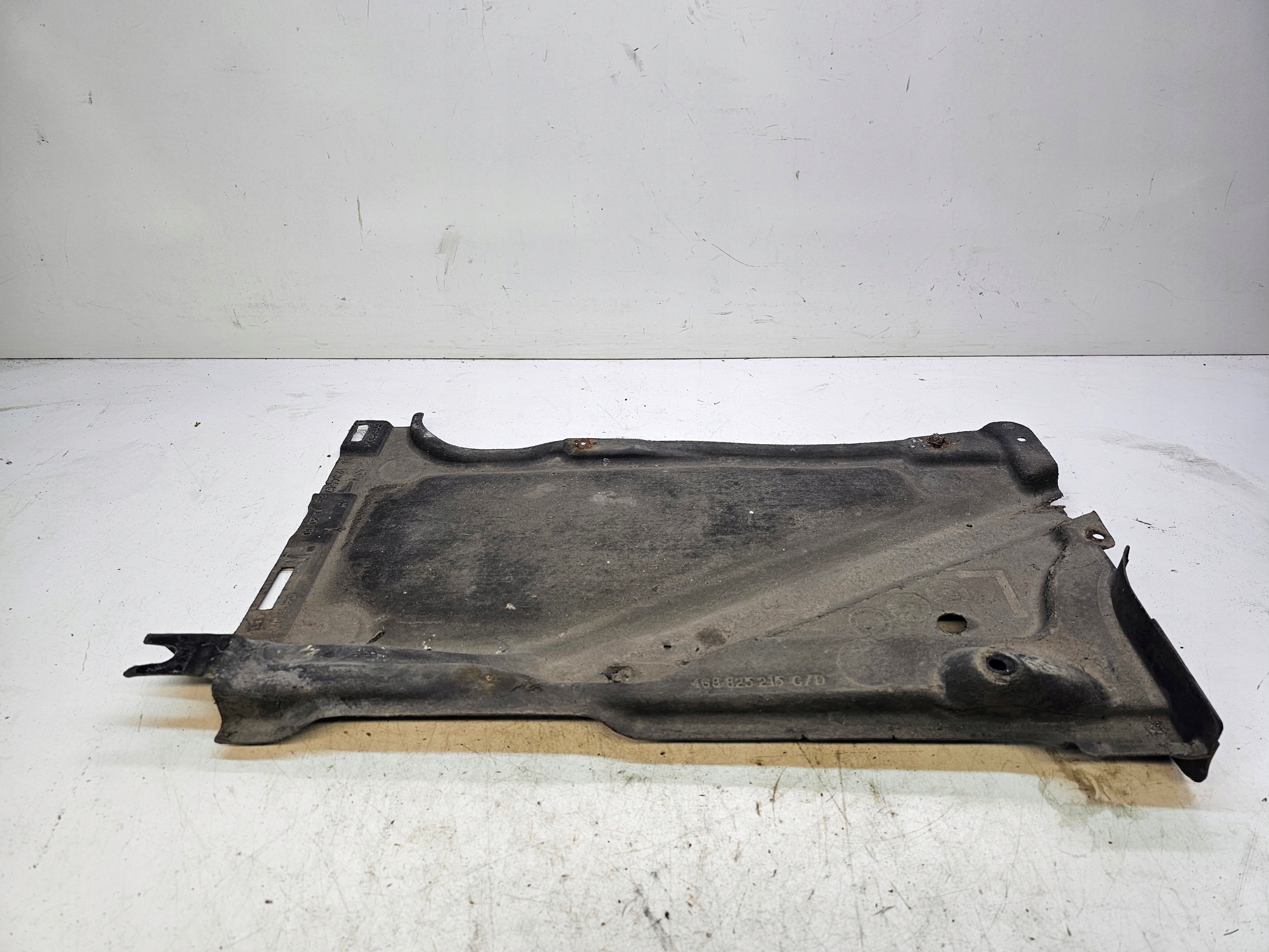 Blende Abdeckung abdeckung Unterfahrschutz links heck AUDI A6 C7 A7 4G8825215C *1*