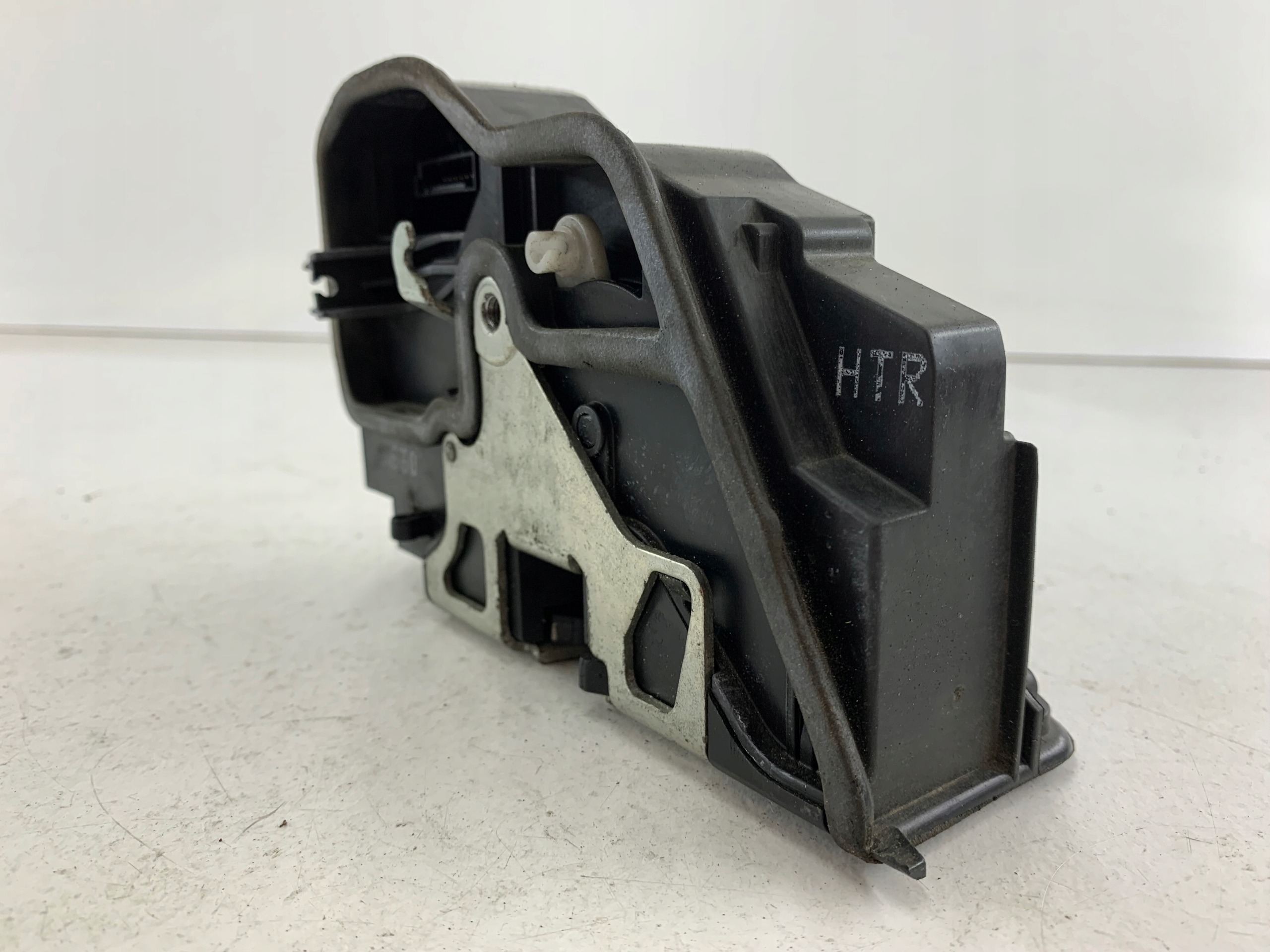 BMW E60 E61 lock door right rear part 7154630