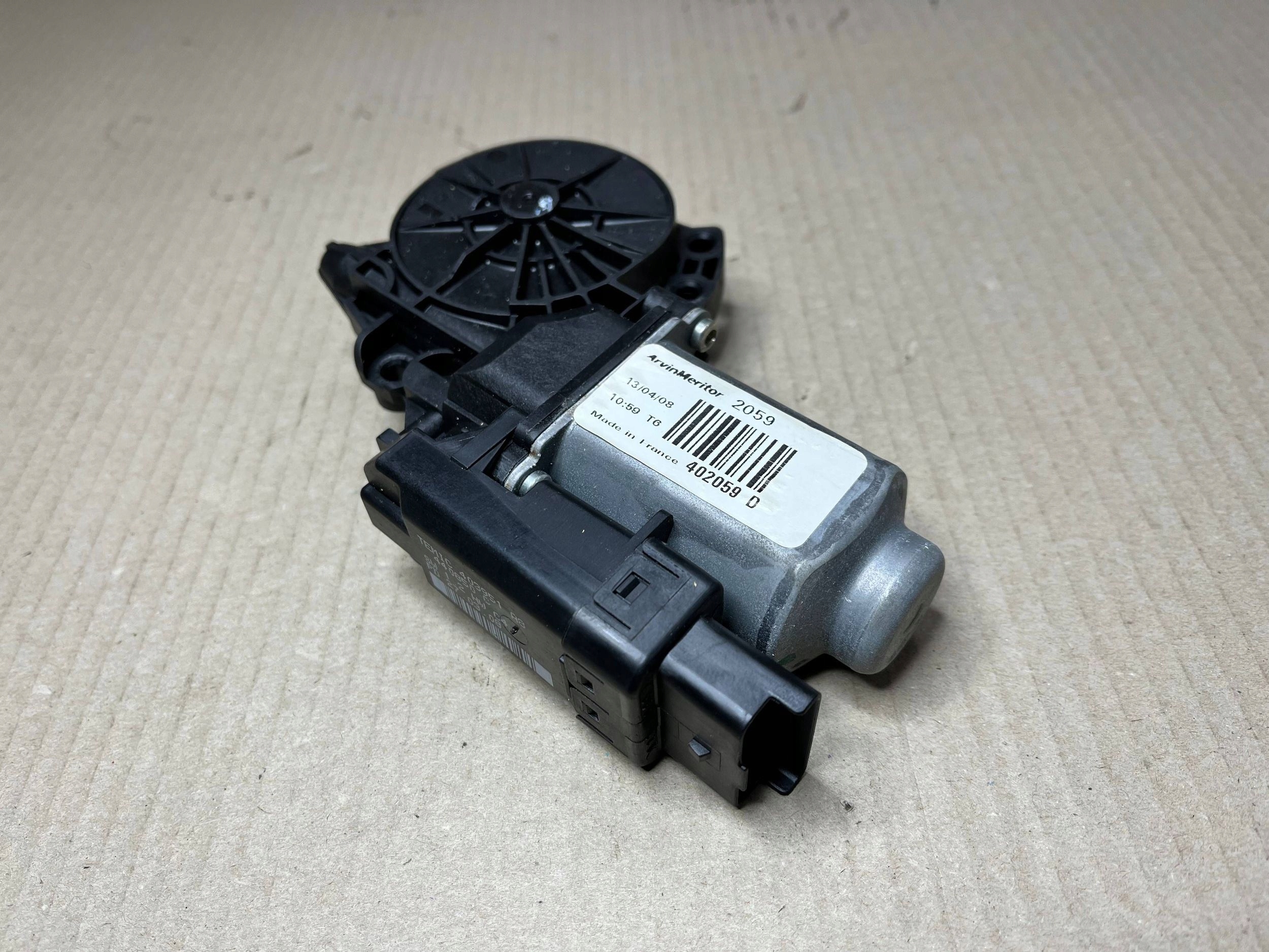 Micro moteur Vitres Arrière KIA Ceed 834501H010