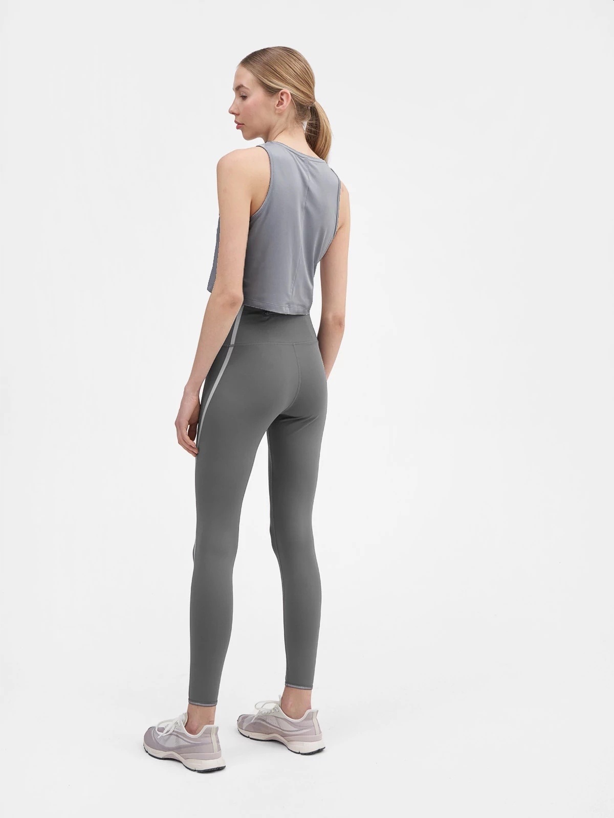 LEGGINSY DO BIEGANIA SZYBKOSCHNĄCE 4F KIESZEŃ S Kod producenta 4FSS23TFTIF049-22S