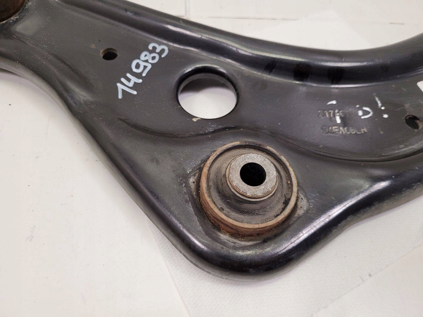 arm front left side Renault Kadjar 2018 54EA0BRH