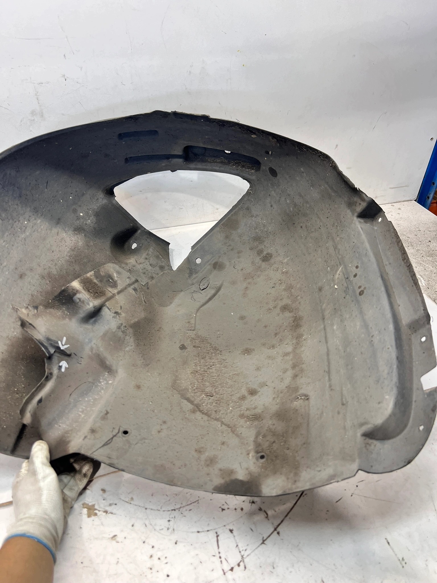 mudguard plastic right front AUDI Q5 8R 8R0821172F